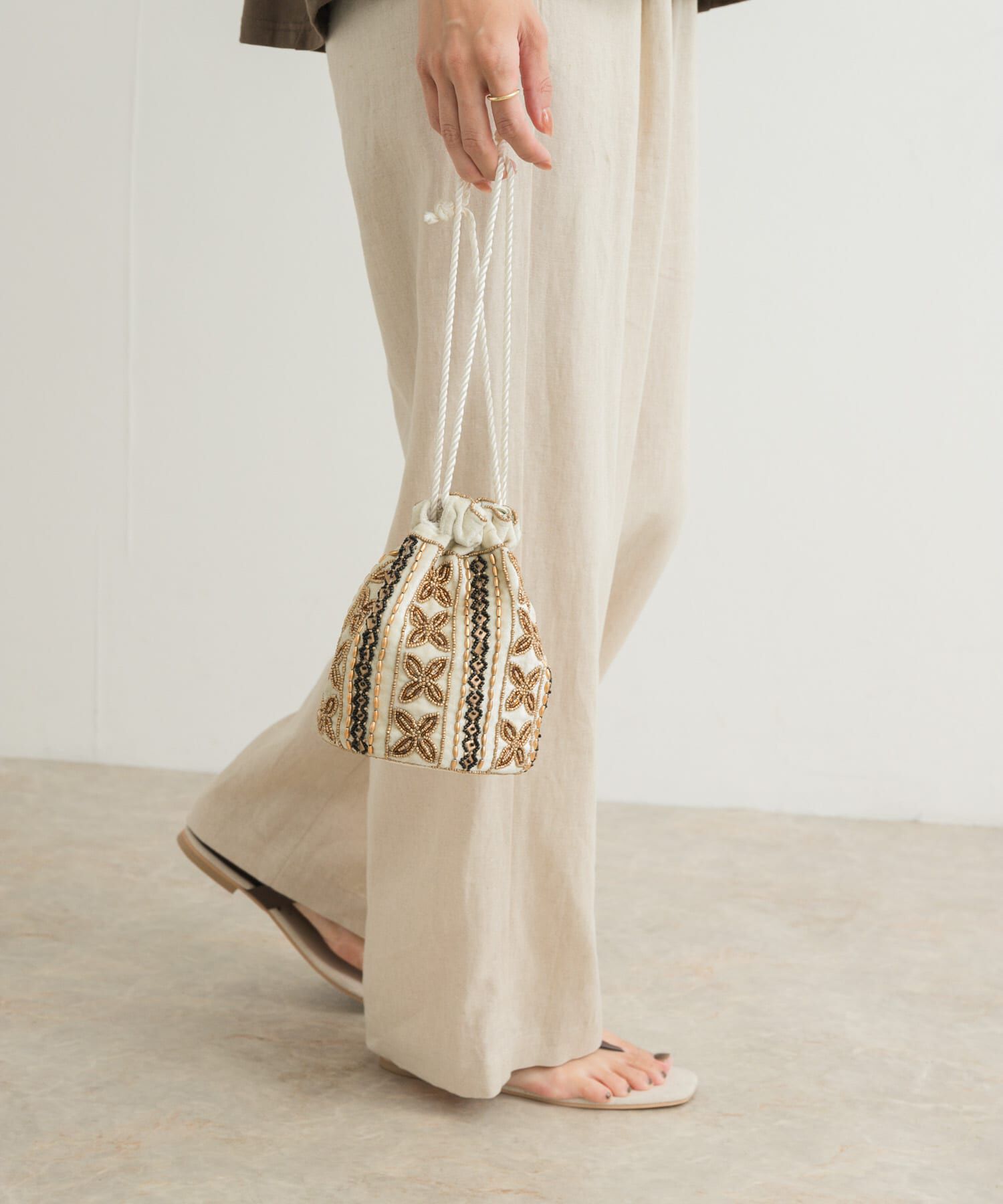 URBAN RESEARCH DOORS「インドビーズ巾着バッグ」|ショルダー・メッセンジャー|