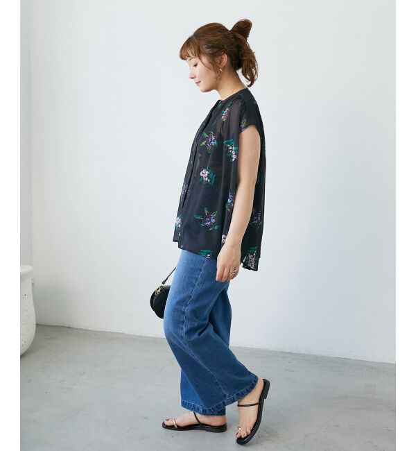  「《WEB/一部店舗限定》KAZUMIDOIボタニカルノースリギャザーブラウス」|シャツ・ブラウス|