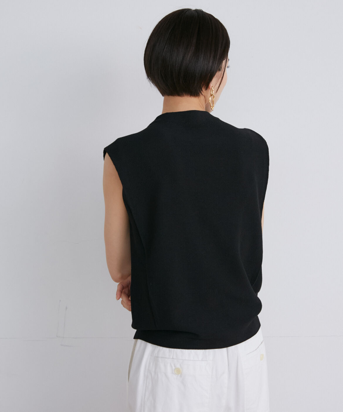 INED「ショルダータックノースリーブニット《Cuoo》」|ニット・セーター|