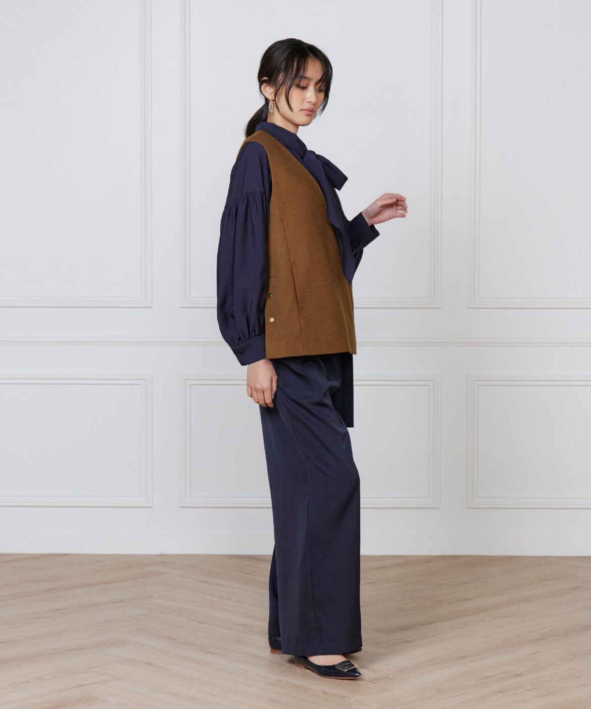 7-IDconcept.「《大きいサイズ》Vネックプルオーバージレ」|ダウンベスト・ベスト|