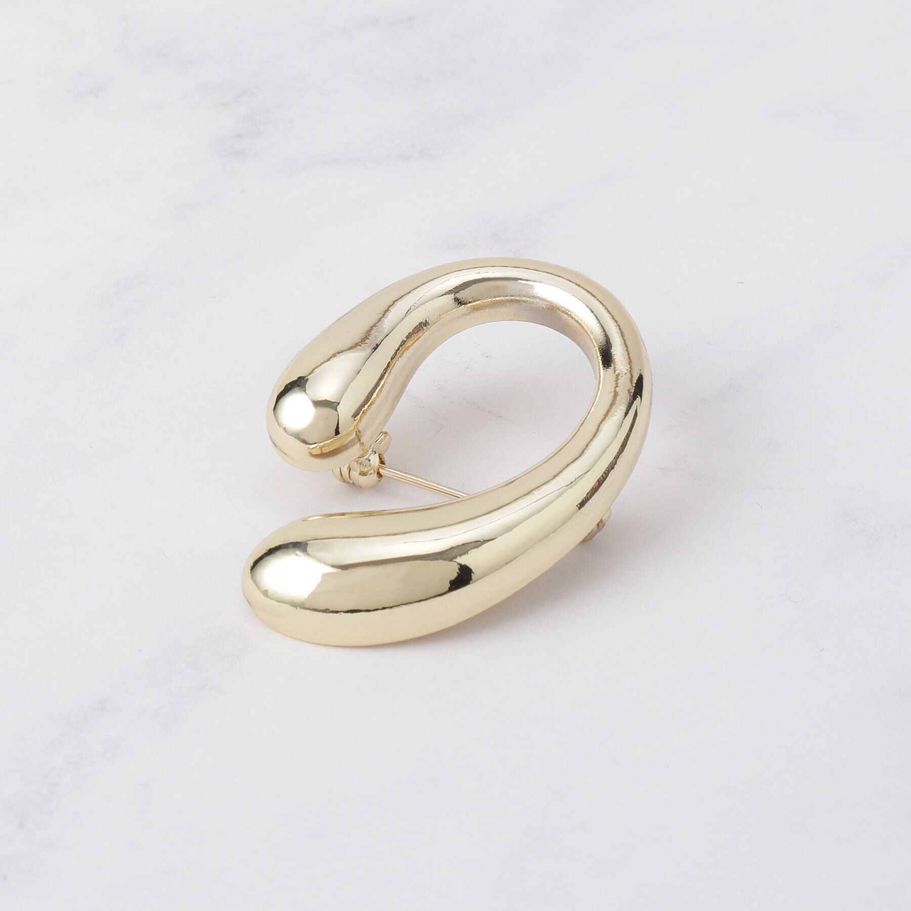 UNTITLED「【トレンド】メタリックブローチ」|ブローチ・コサージュ|