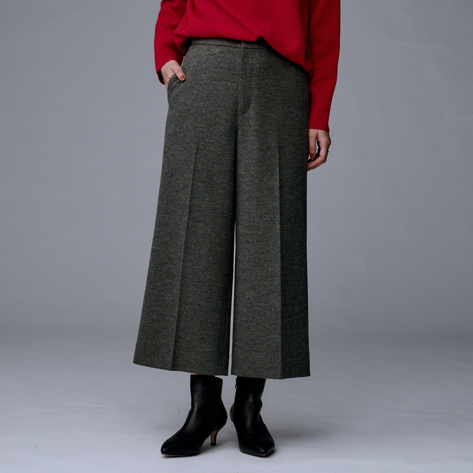 UNTITLED「【後ろウエストゴム】ミルドスムースクロップドワイドパンツ」|その他|チャコールグレー(0