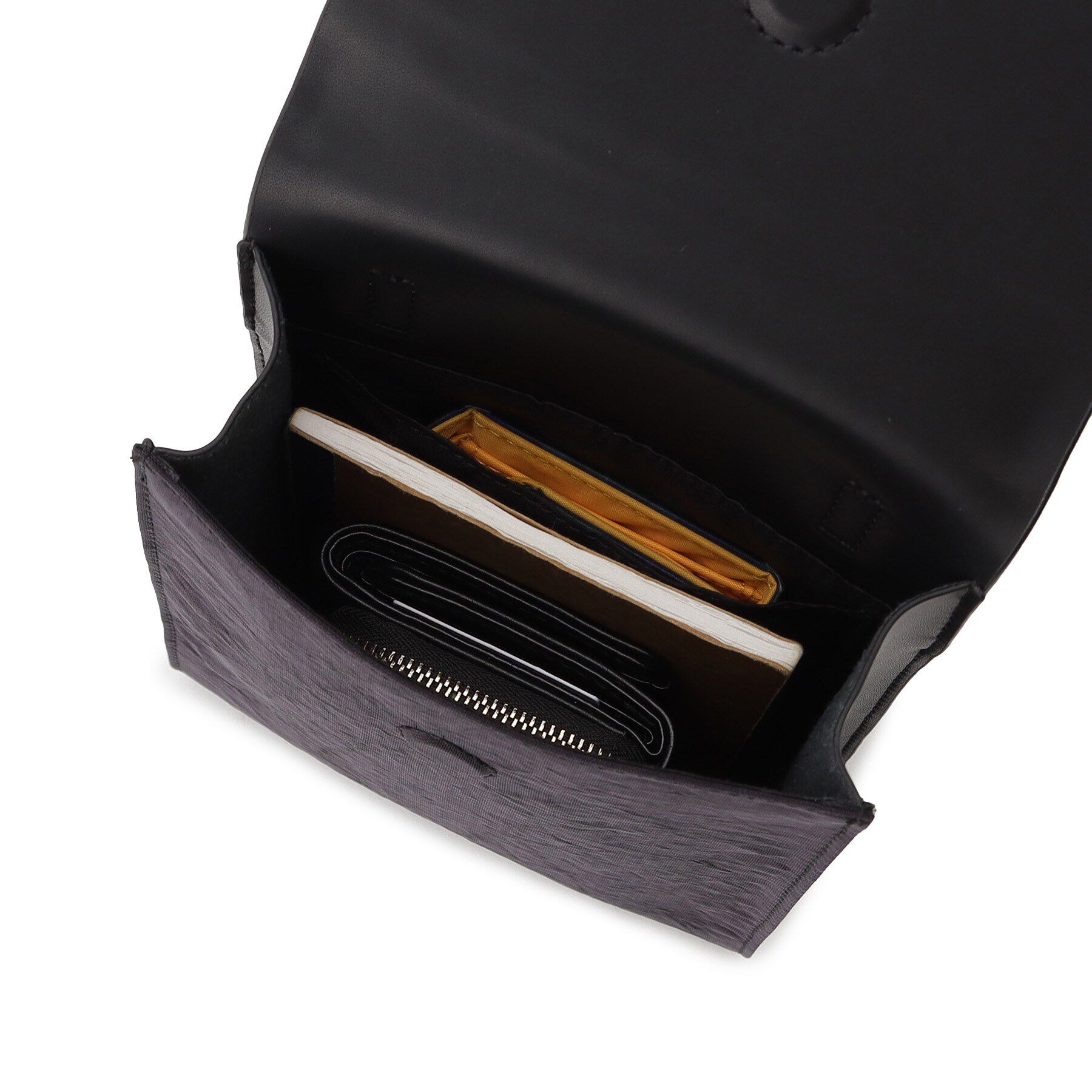 DRESSTERIOR「DRESSTERIOR&times;gabria コラボ エアバッグ ミニショルダー」|ショルダー・メッセンジャー|