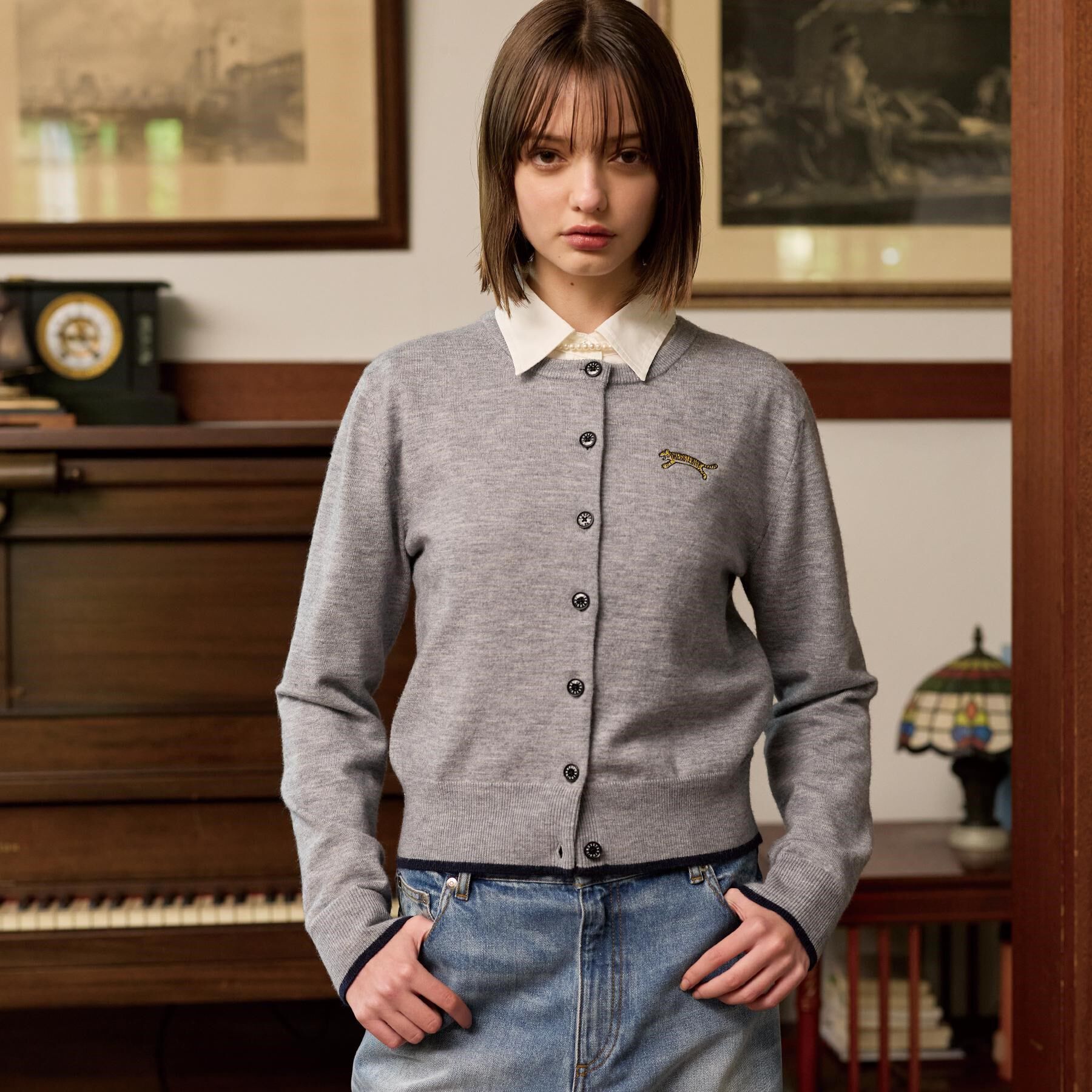 DRESSTERIOR「【CLASSY．12月号掲載】タイガーエンブロイダリークルーネックカーディガン」|カーディガン|グレー(812)