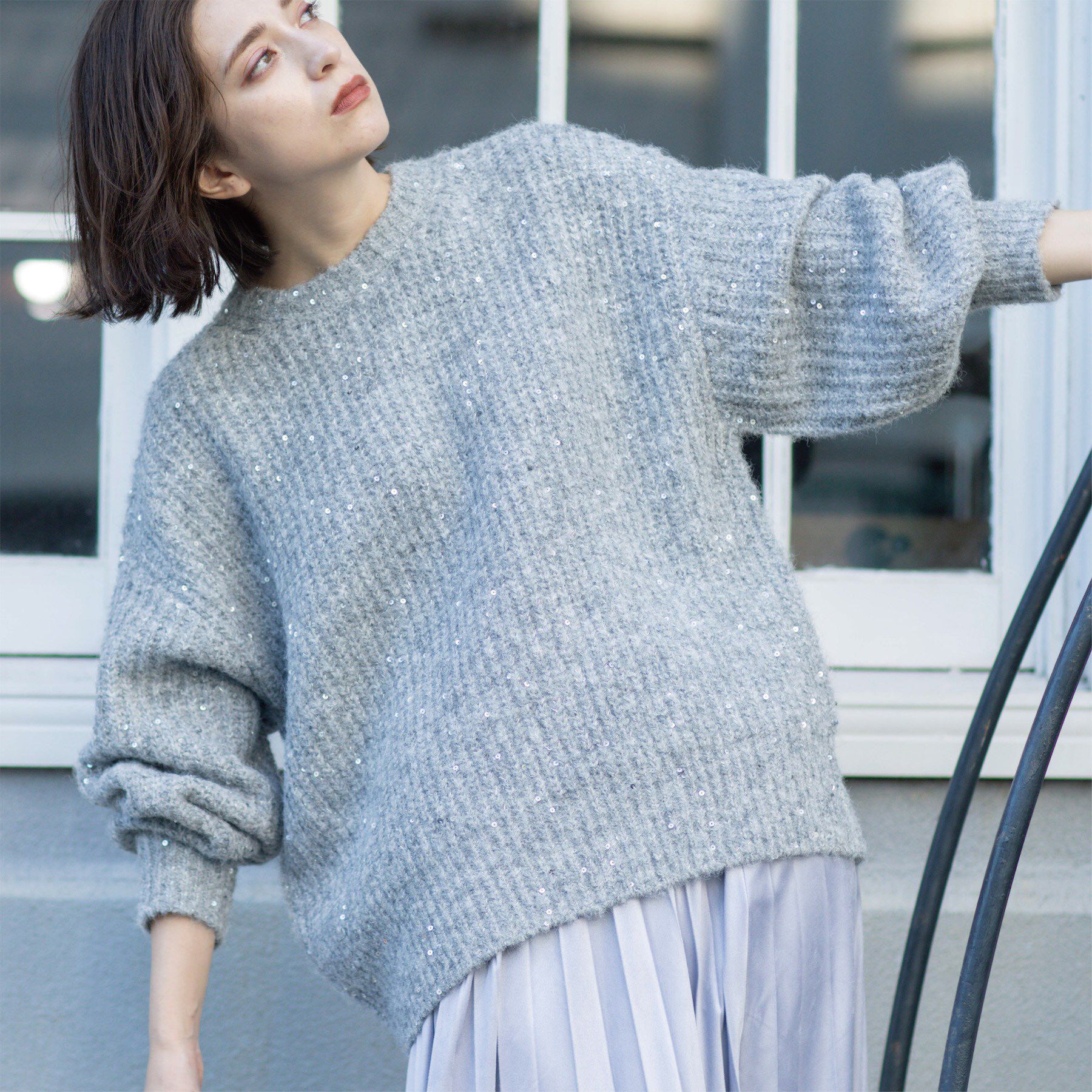 OPAQUE.CLIP「オーバーサイズ スパンコールニット」|ニット・セーター|グレー(612)