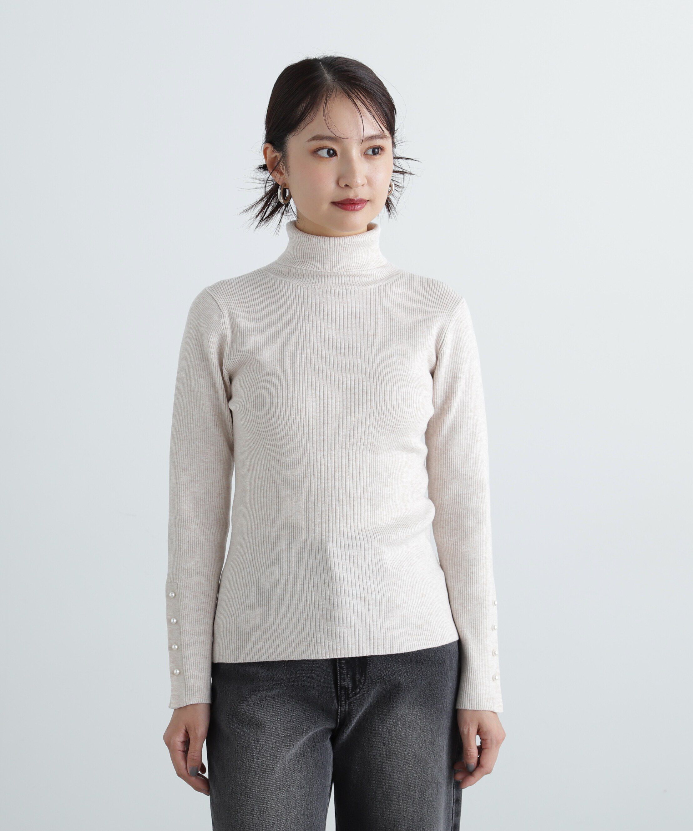  「パールボタンタートルネックニット《WEB限定商品》」|ニット・セーター|