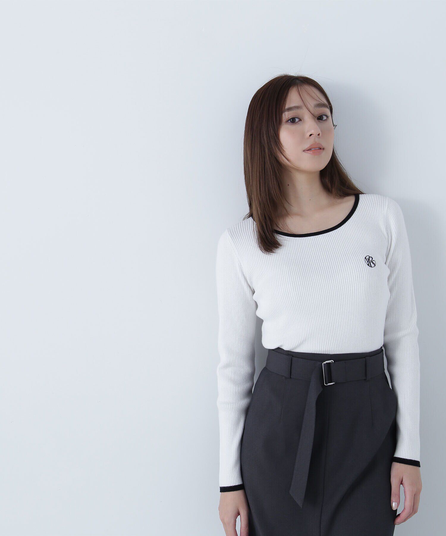  「エンブレムバイカラーリブニット」|ニット・セーター|