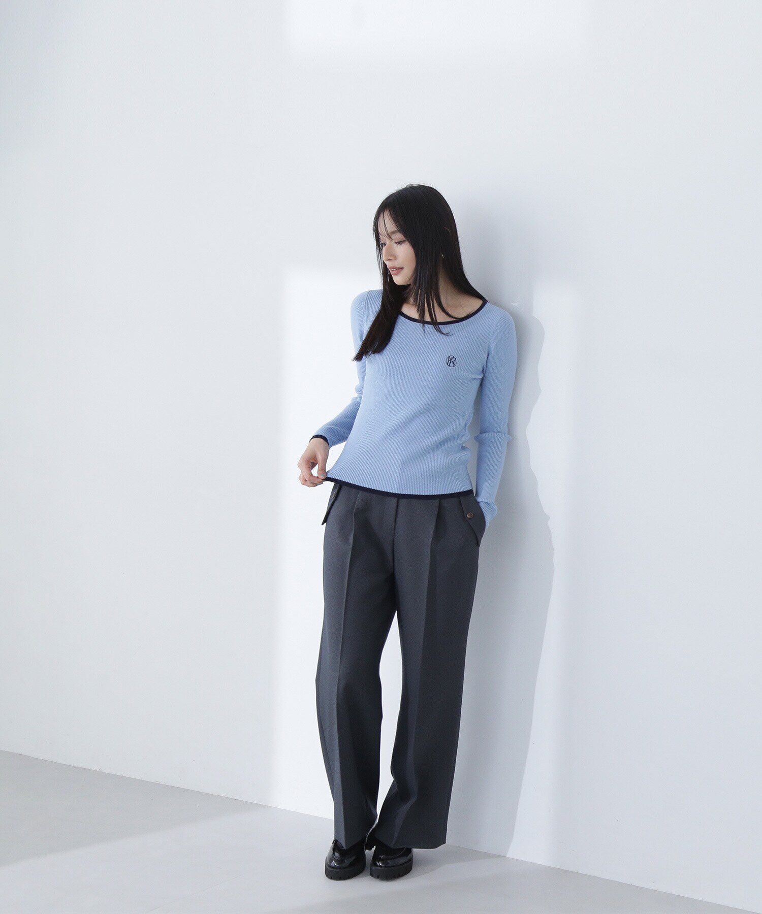  「エンブレムバイカラーリブニット」|ニット・セーター|