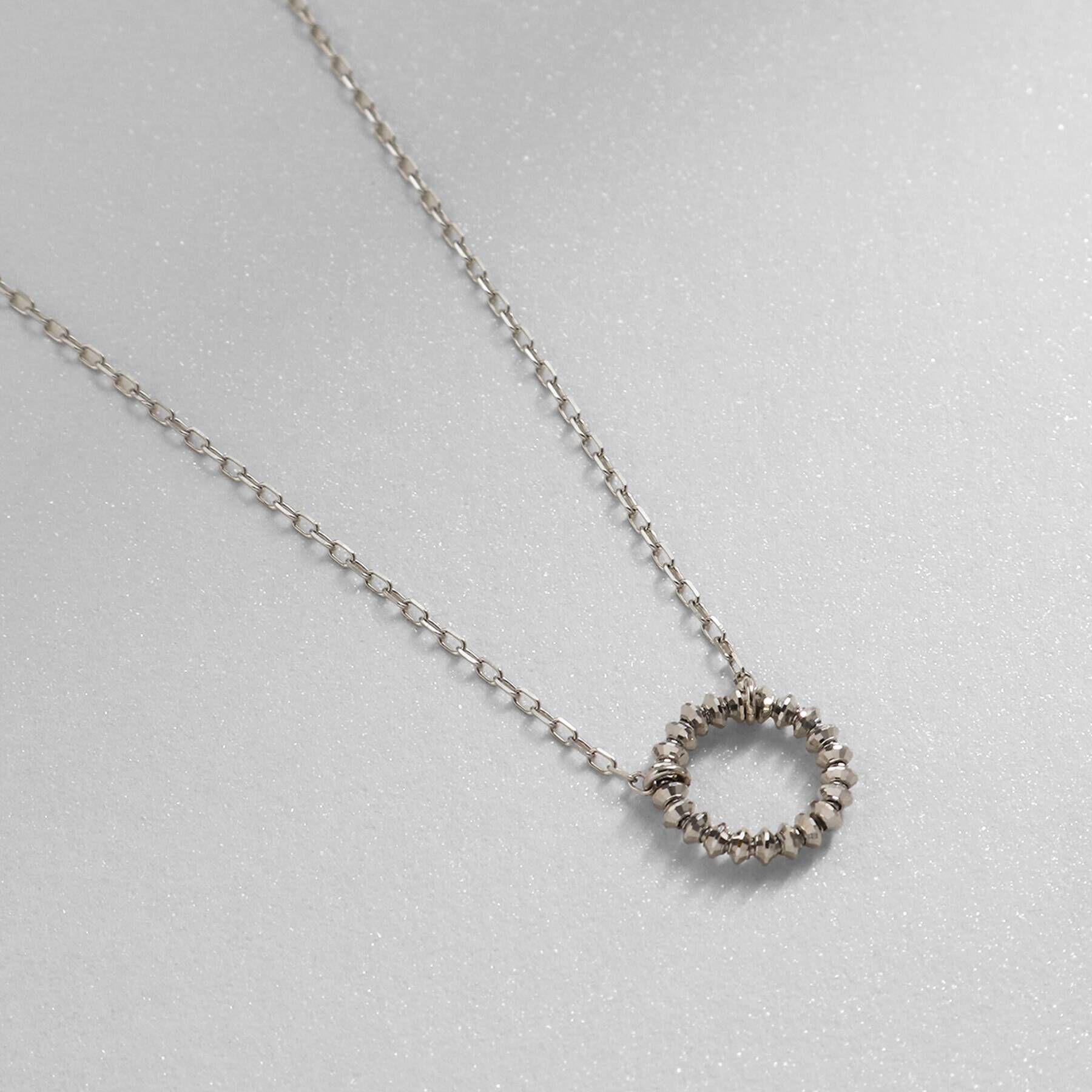 COCOSHNIK「プラチナ カットビーズ サークルネックレスSS」|ネックレス|
