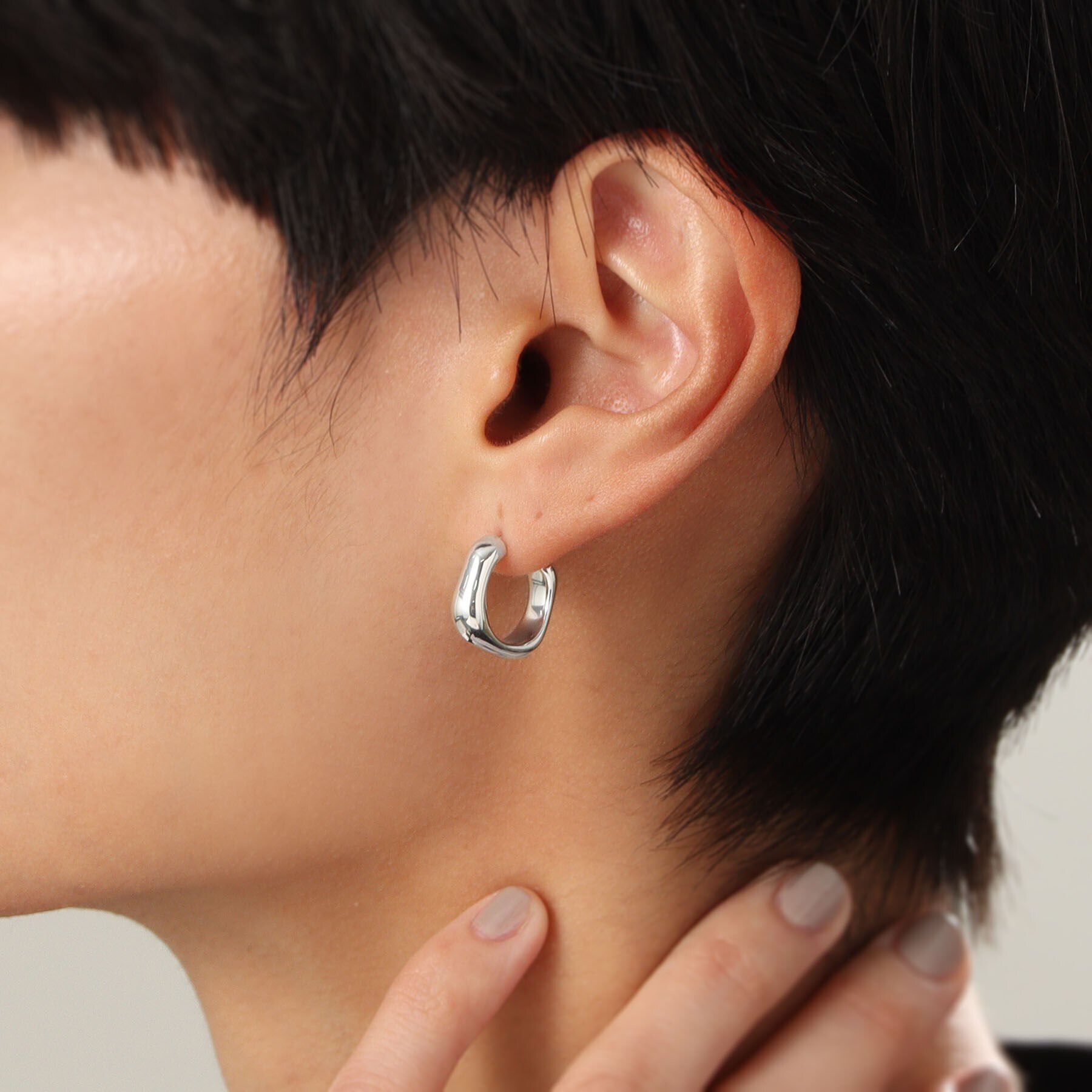 COCOSHNIK ONKITSCH「シルバー ニュアンスピアス フープ」|ピアス|