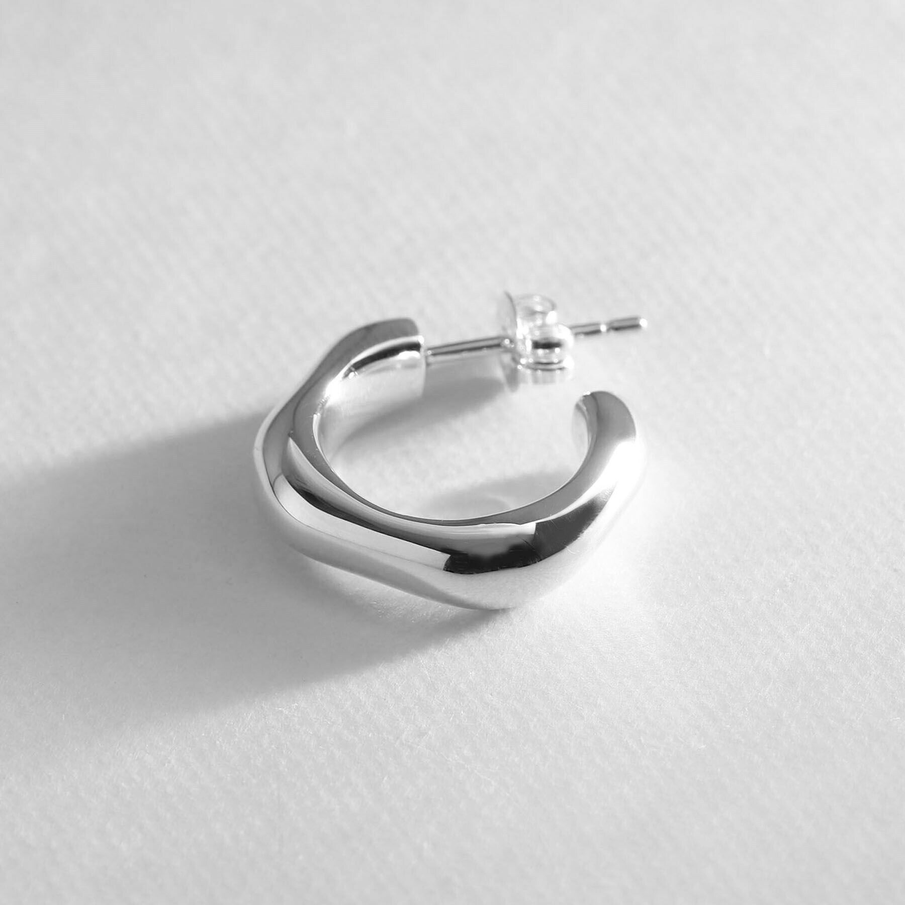 COCOSHNIK ONKITSCH「シルバー ニュアンスピアス フープ」|ピアス|