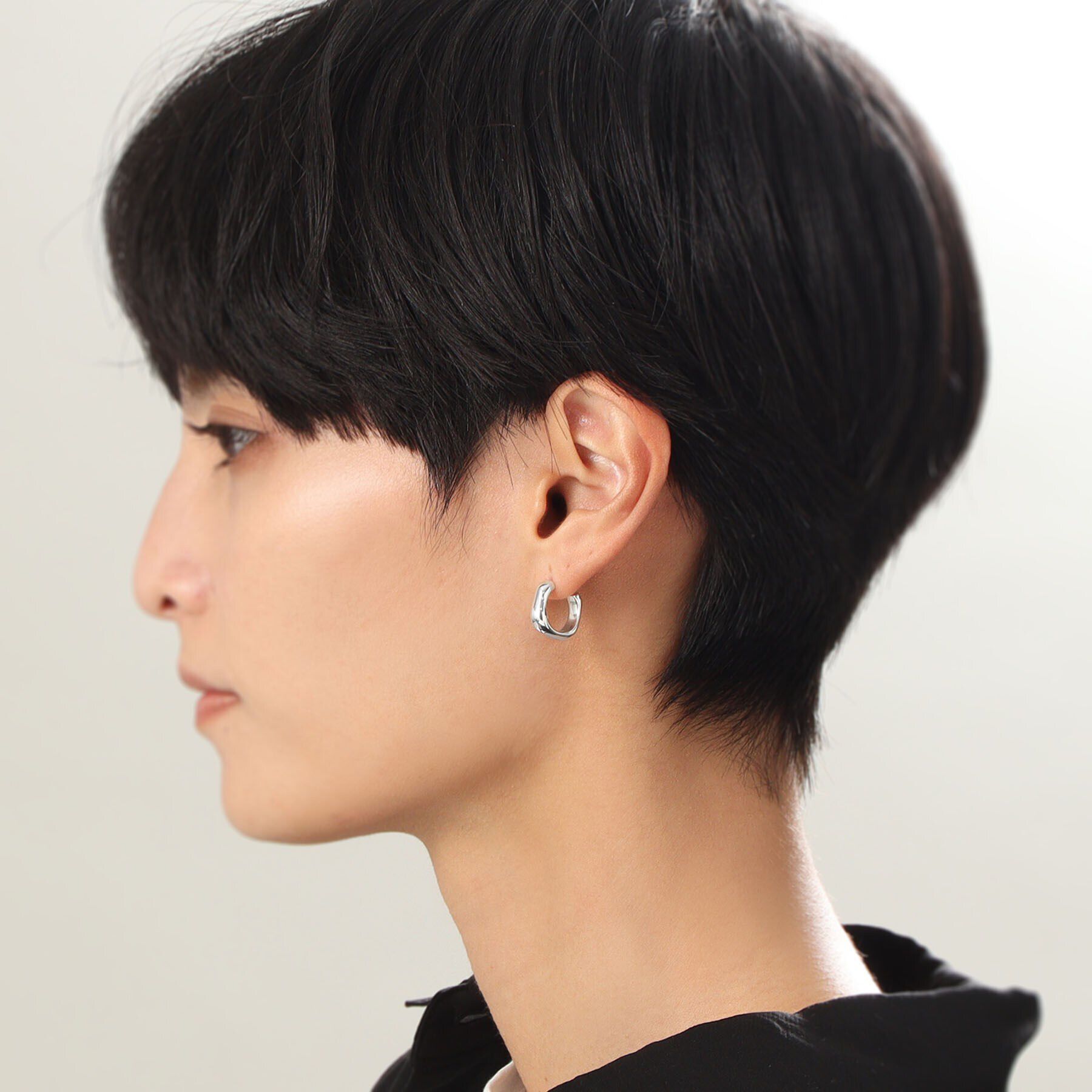 COCOSHNIK ONKITSCH「シルバー ニュアンスピアス フープ」|ピアス|