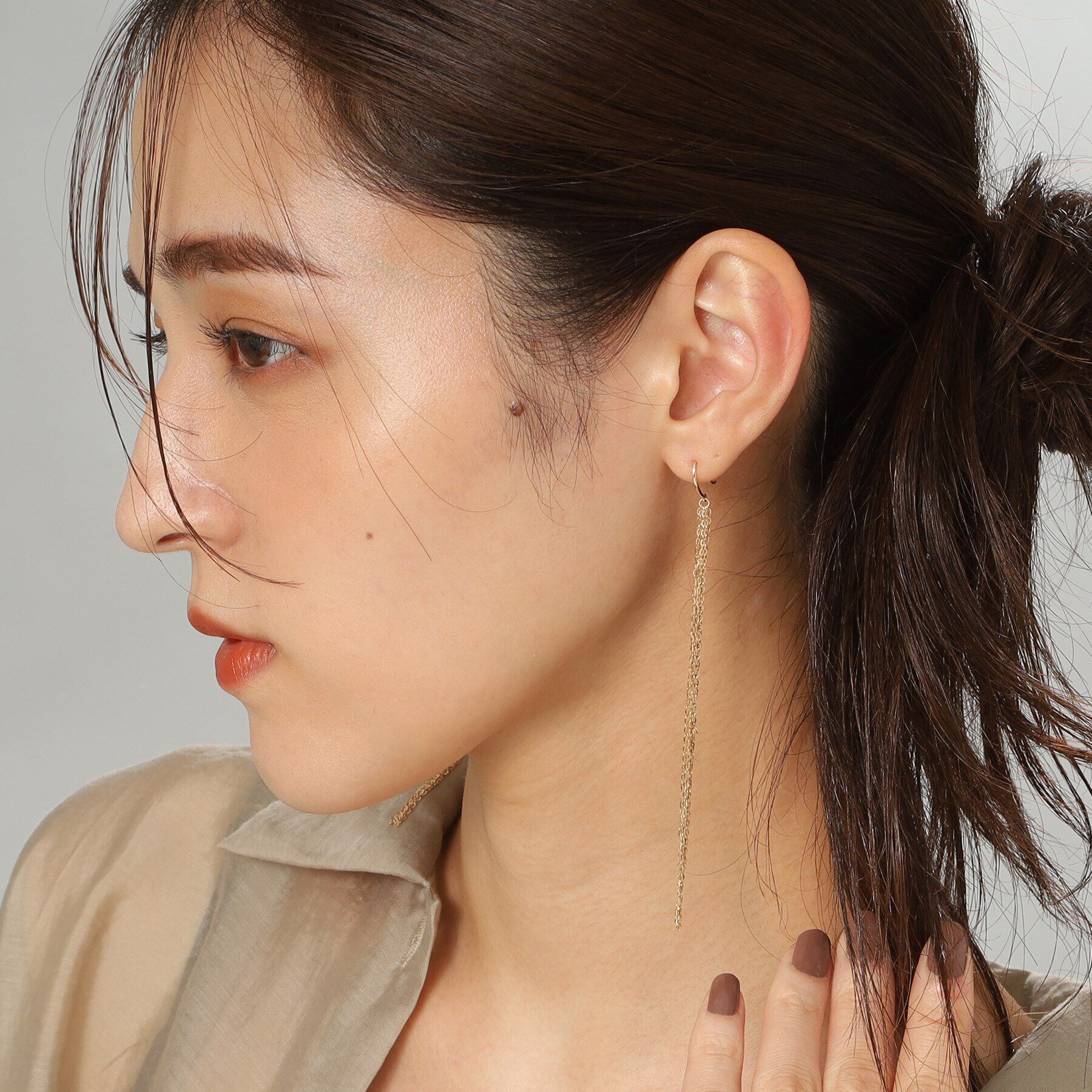 COCOSHNIK「K10長アズキフリンジ フックピアス」|ピアス|