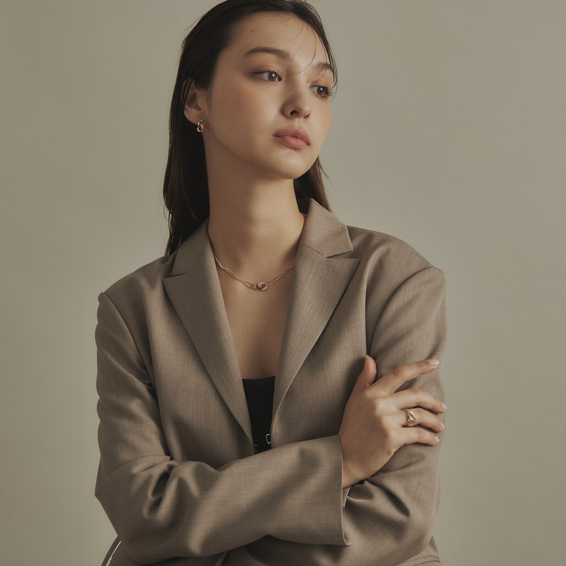 COCOSHNIK「K10キヘイモチーフダブル スタッドピアス」|ピアス|