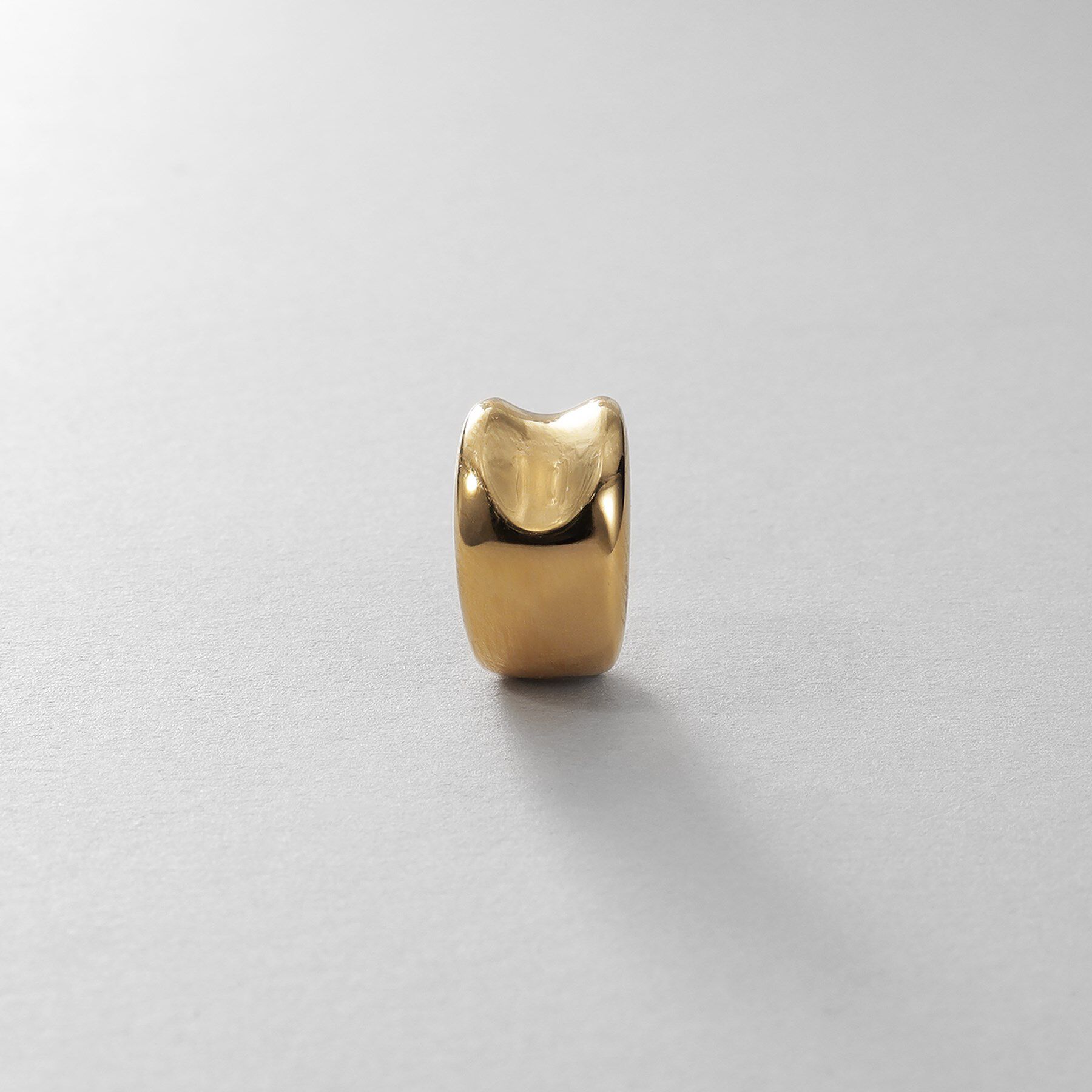 COCOSHNIK ONKITSCH「シルバー コンケイブイヤカフ GP」|イヤリング|