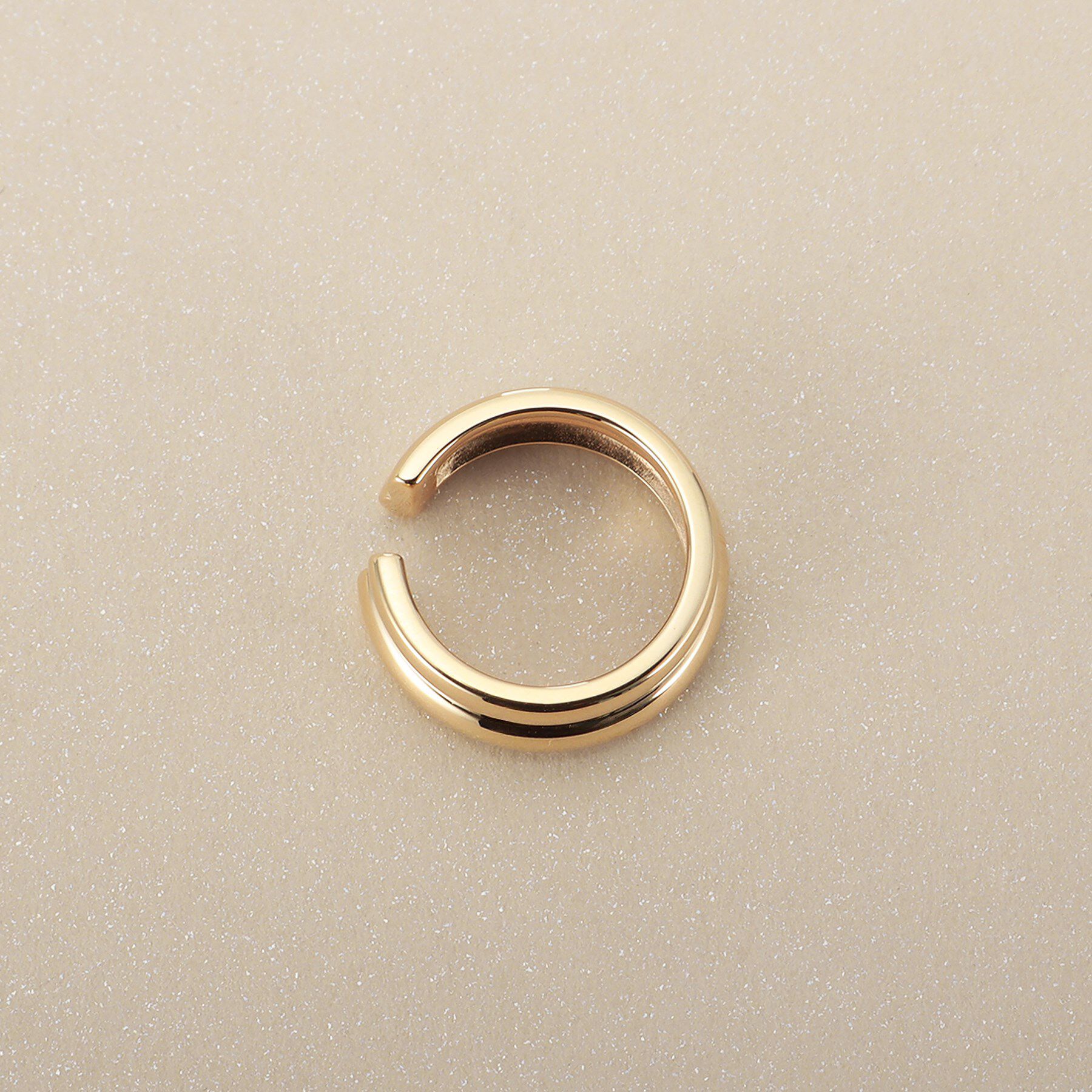 COCOSHNIK「K10甲丸ステップ イヤーカフ」|イヤリング|