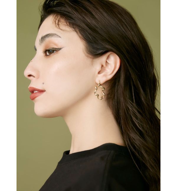 EVRIS「WAVE HOOPピアス」|ピアス|ゴールド