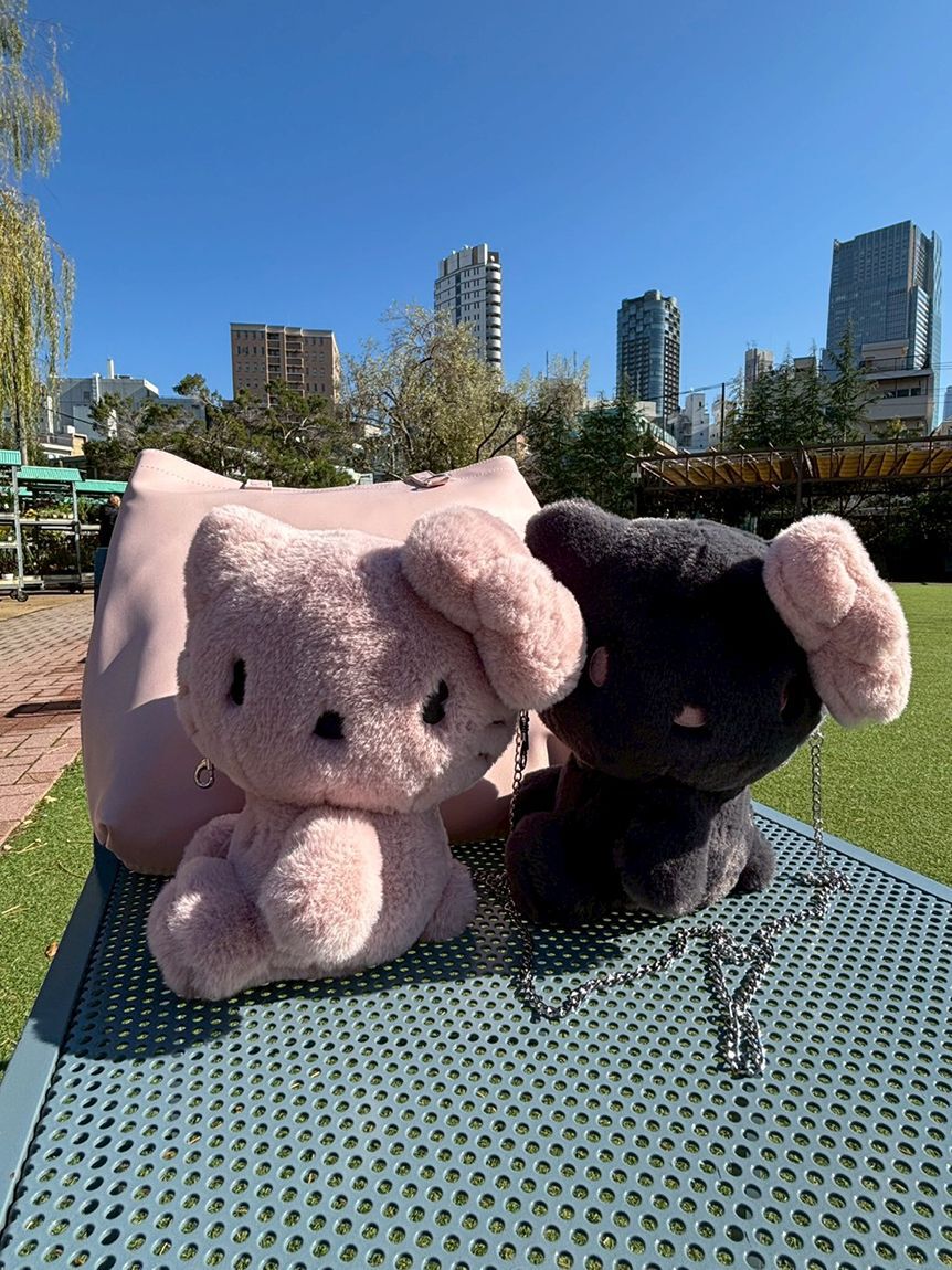 FURFUR「【WEB・一部店舗限定カラー】HELLO KITTYぬいぐるみショルダー」|ショルダー・メッセンジャー|