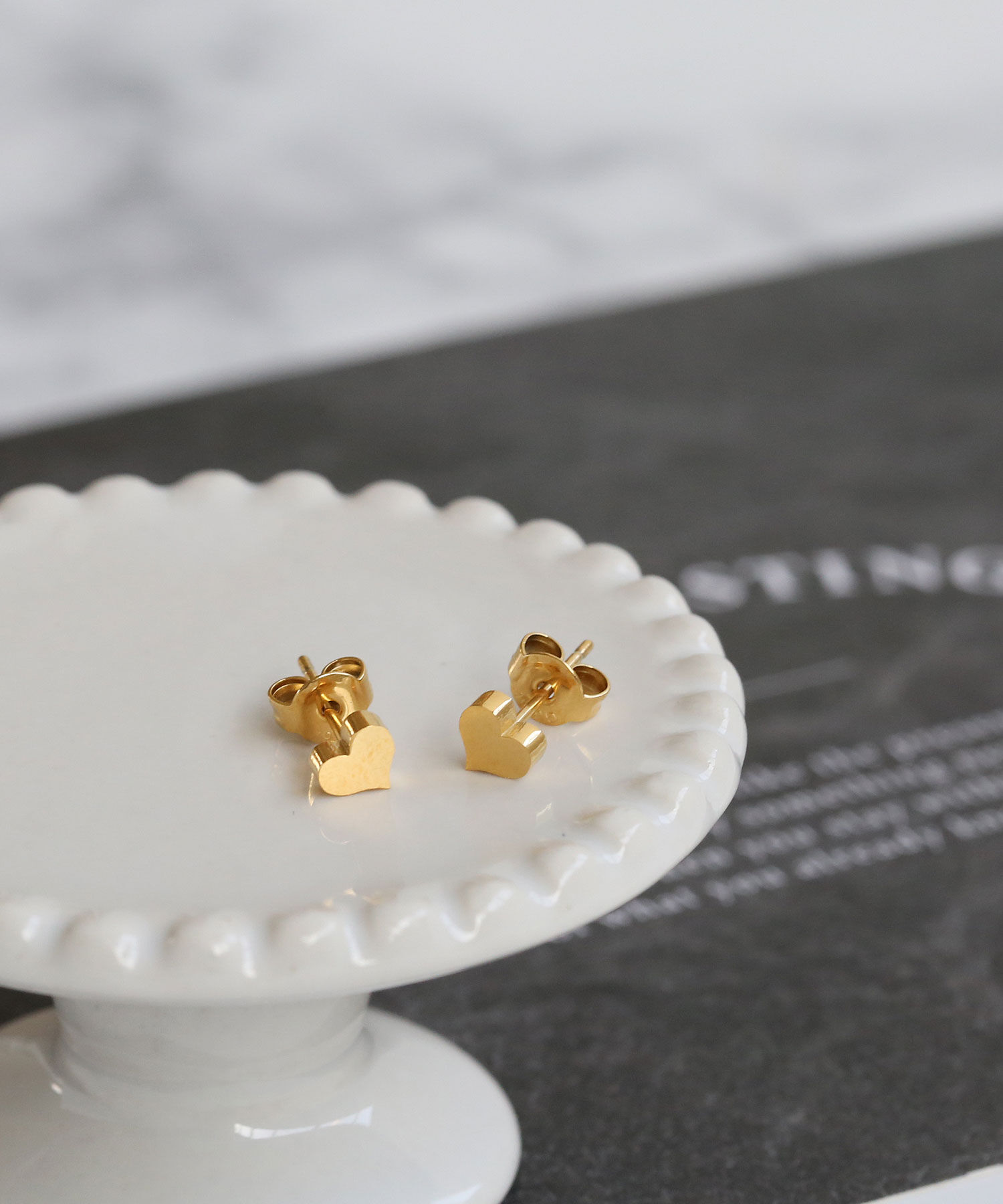 colleca la「[stainless]ステンレス・プチハート スタッドピアス〈金属アレルギー対応〉」|ピアス|ゴールド