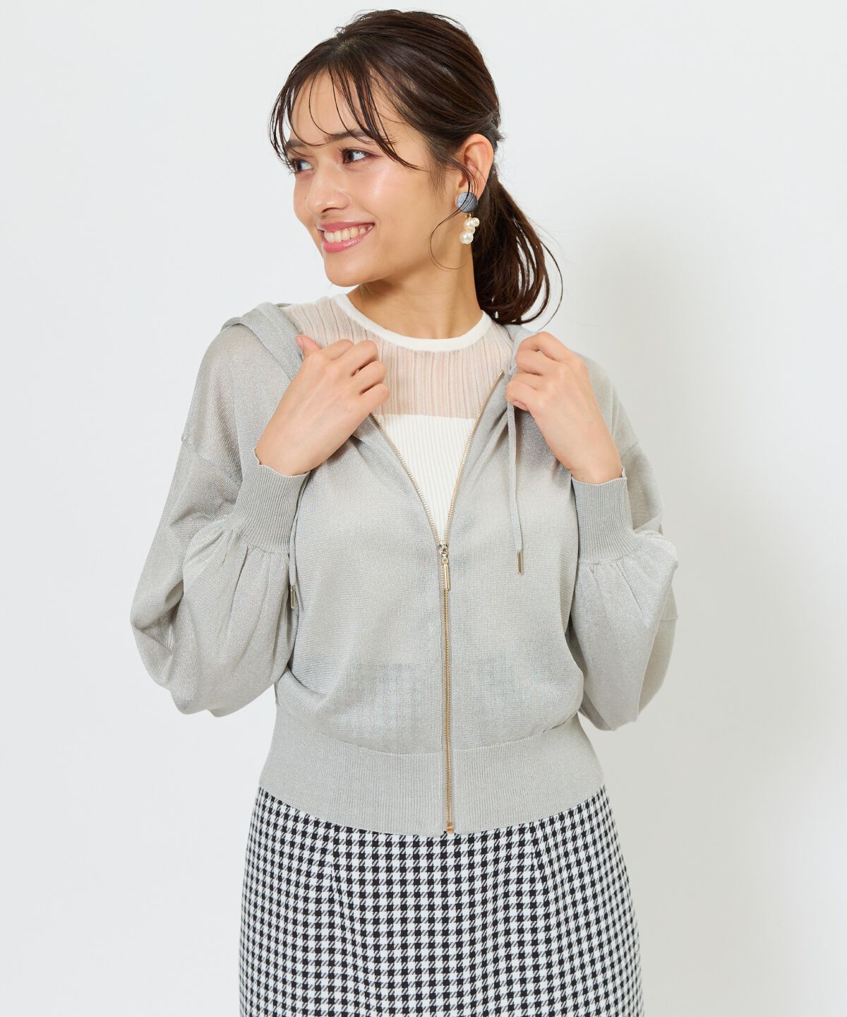 アンドクチュール「コンパクトシアーフーディー」|パーカー|