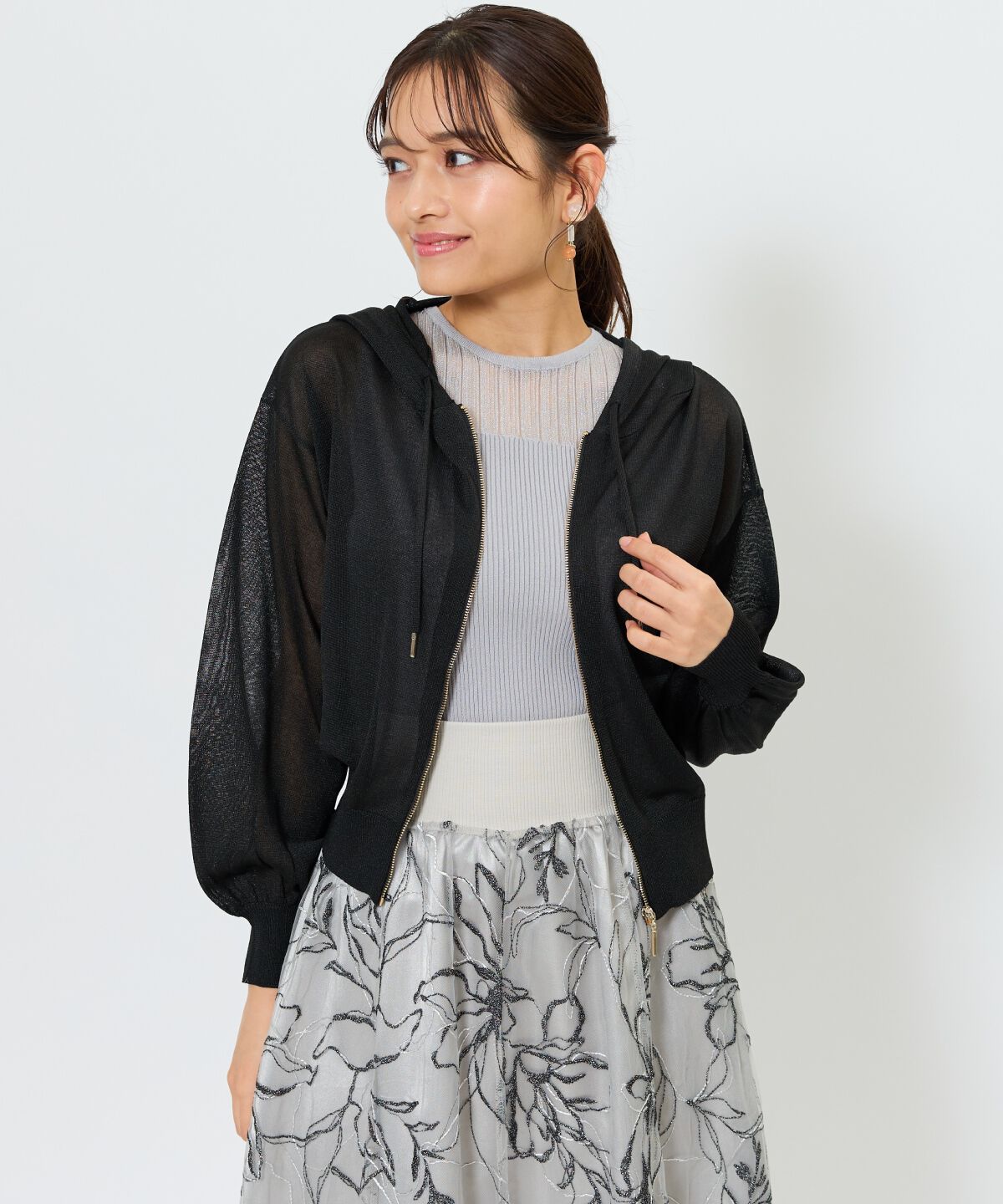 アンドクチュール「コンパクトシアーフーディー」|パーカー|ブラック