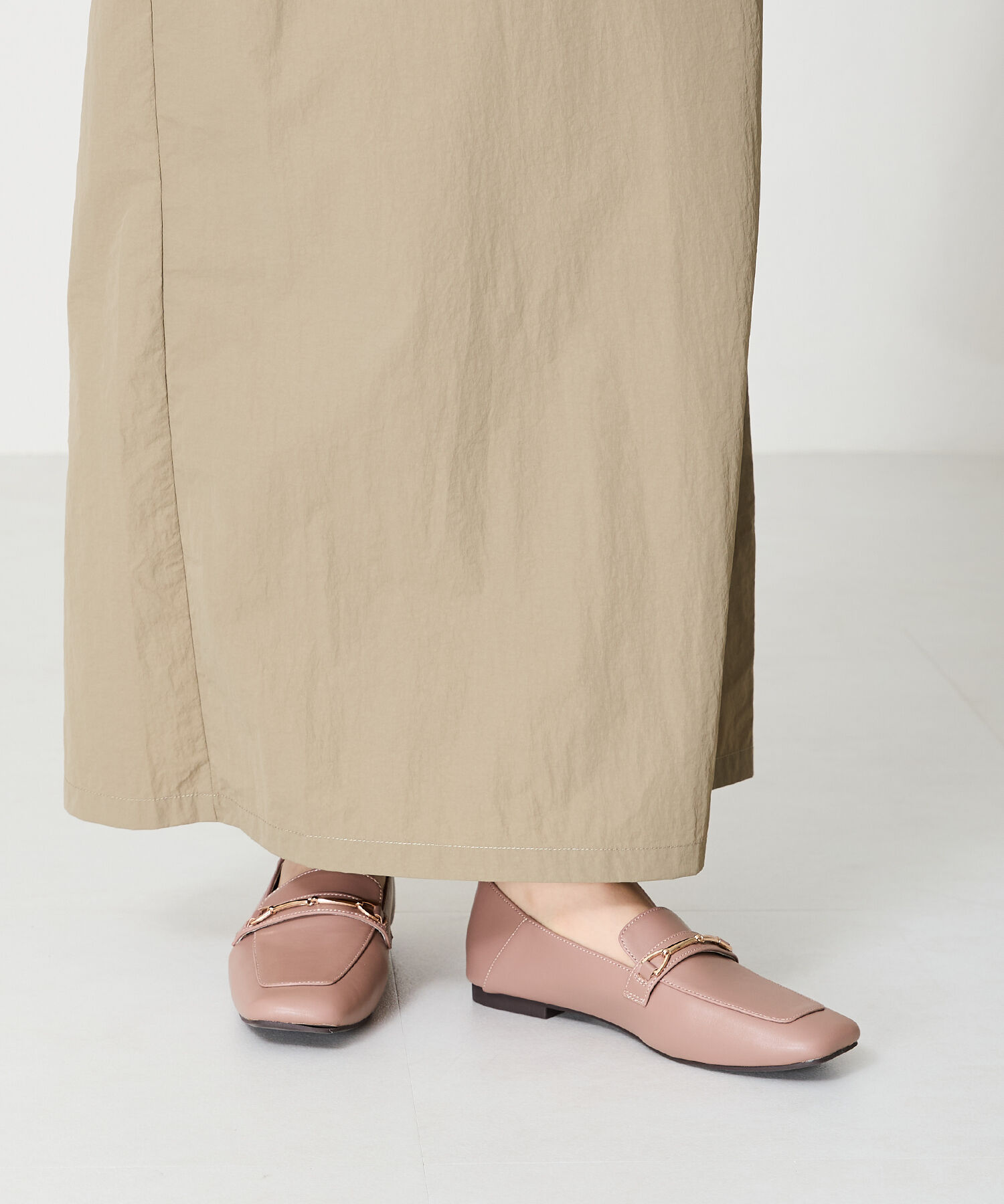 WA Oriental TRaffic「スクエアトゥモチーフ バブーシュ ローファー /42308 柔らかい フラット」|パンプス|