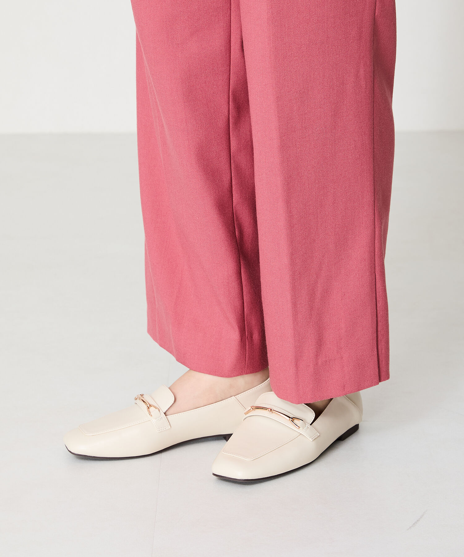 WA Oriental TRaffic「スクエアトゥモチーフ バブーシュ ローファー /42308 柔らかい フラット」|パンプス|