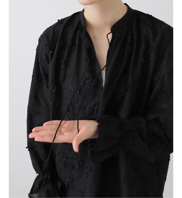 SLOBE IENA「フラワーエンブロイダリースキッパーブラウス」|シャツ・ブラウス|