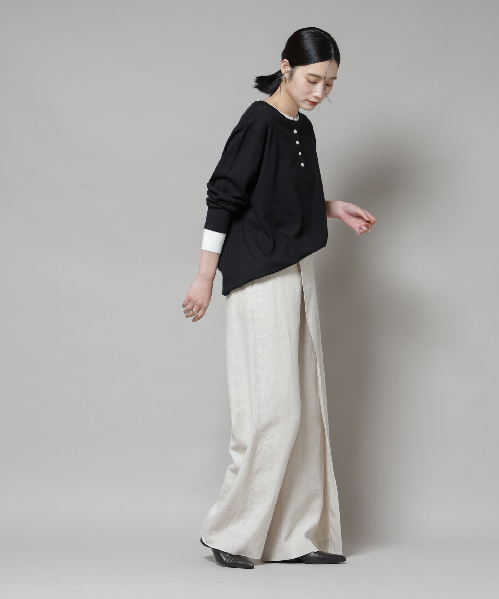 nano･universe「レイヤード風バイカラーヘンリーネックニット」|ニット・セーター|