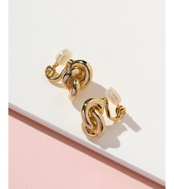 23区「【Oggi6月号掲載】メタルトップ イヤリング」|イヤリング|ゴールド系