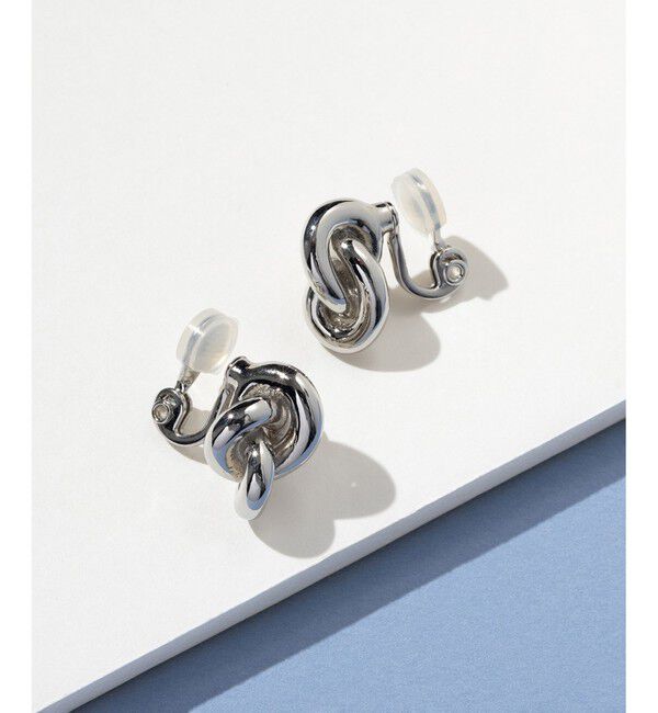 23区「【Oggi6月号掲載】メタルトップ イヤリング」|イヤリング|シルバー系