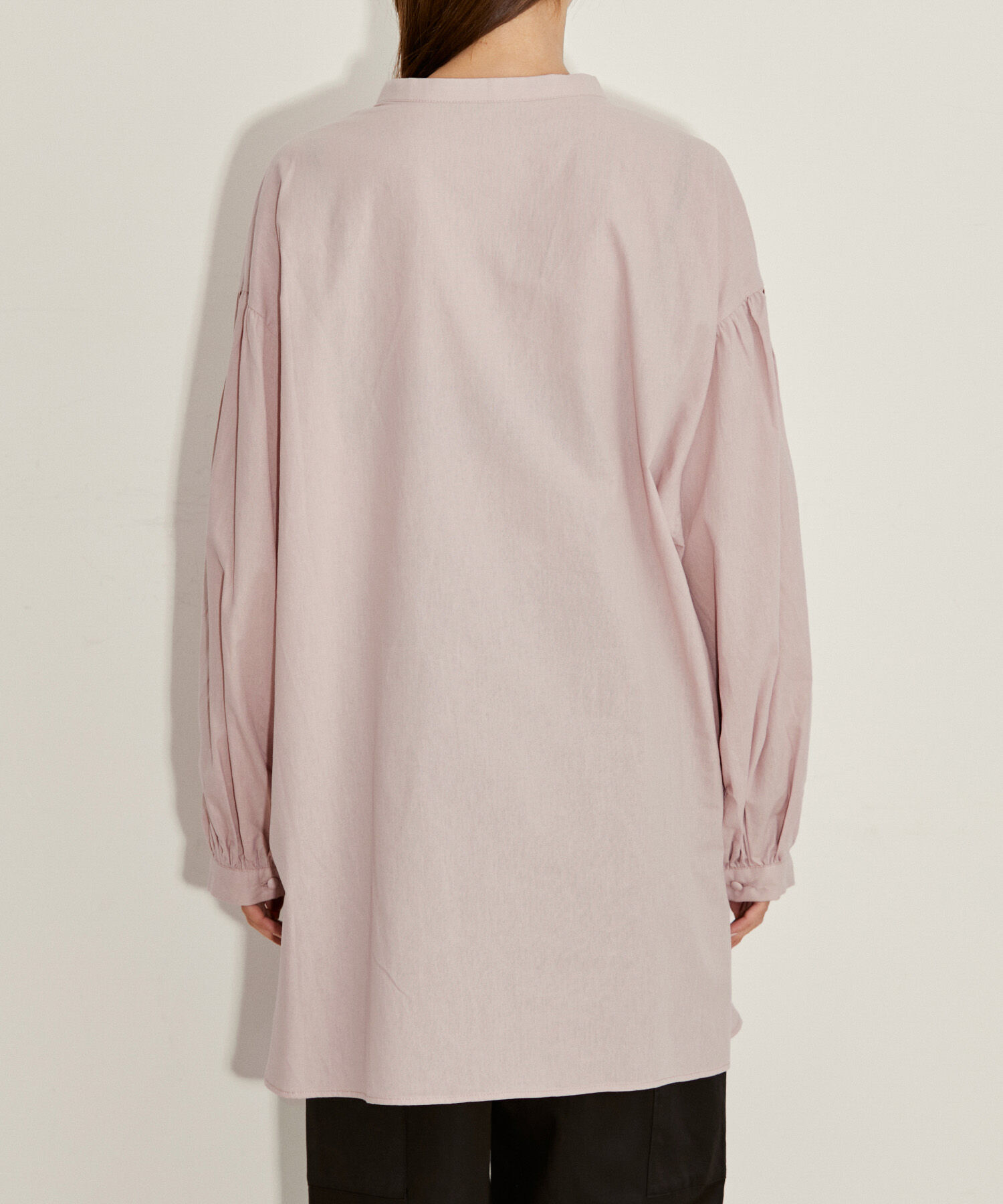 vis-a-vis「【WEB限定】レース＆タックで魅せる、フロントピンタックチュニックブラウス」|シャツ・ブラウス|