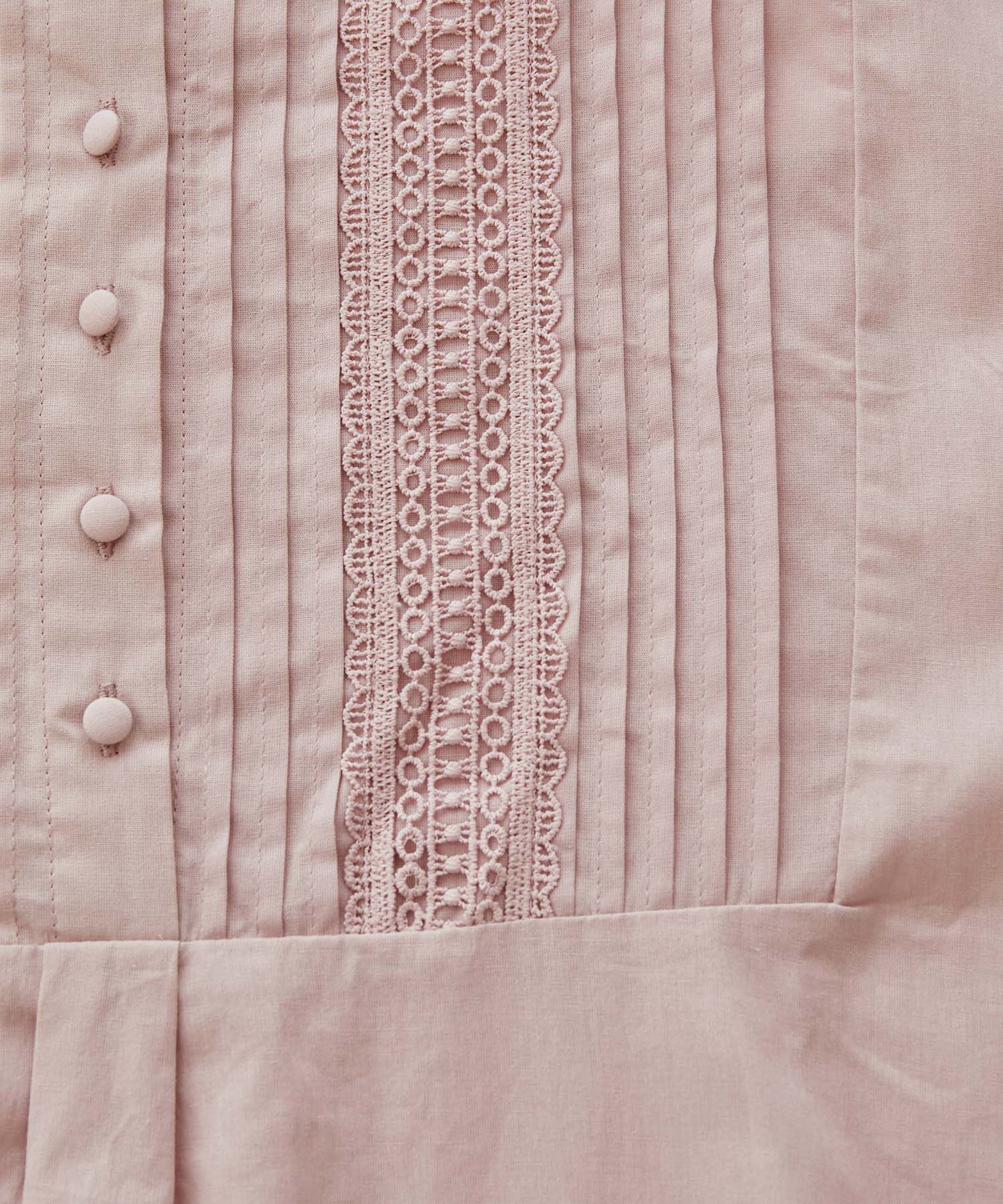 vis-a-vis「【WEB限定】レース＆タックで魅せる、フロントピンタックチュニックブラウス」|シャツ・ブラウス|