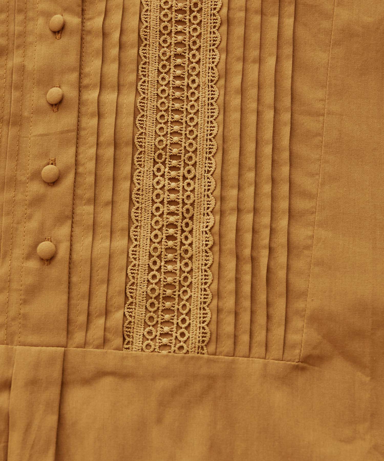 vis-a-vis「【WEB限定】レース＆タックで魅せる、フロントピンタックチュニックブラウス」|シャツ・ブラウス|