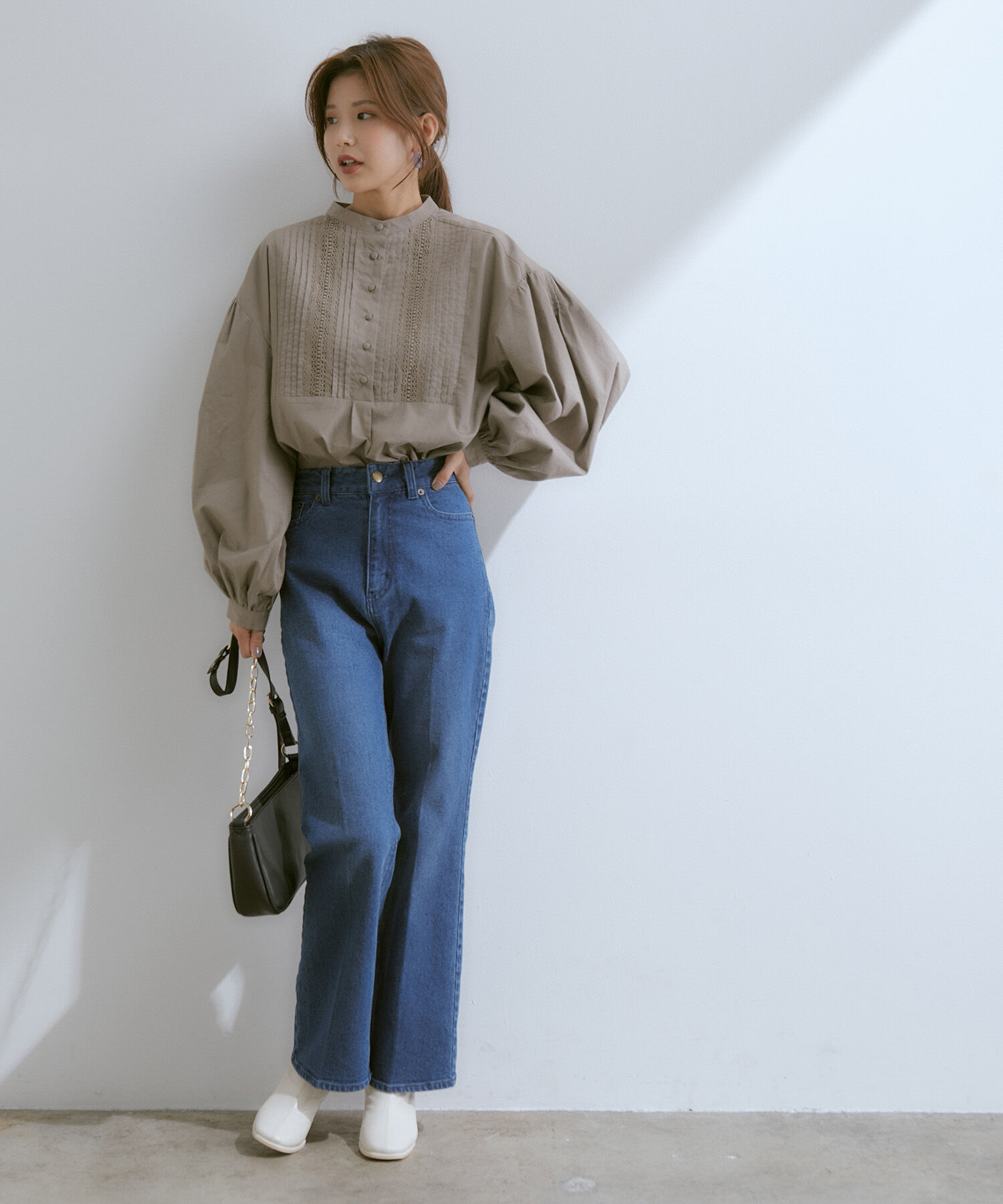 vis-a-vis「【WEB限定】レース＆タックで魅せる、フロントピンタックチュニックブラウス」|シャツ・ブラウス|