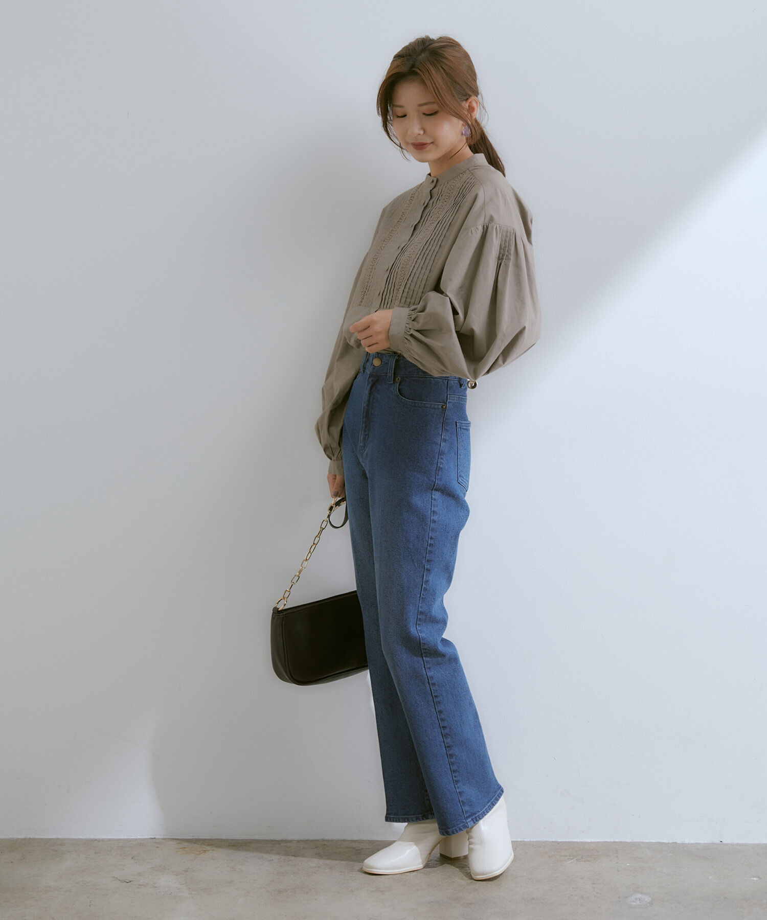 vis-a-vis「【WEB限定】レース＆タックで魅せる、フロントピンタックチュニックブラウス」|シャツ・ブラウス|