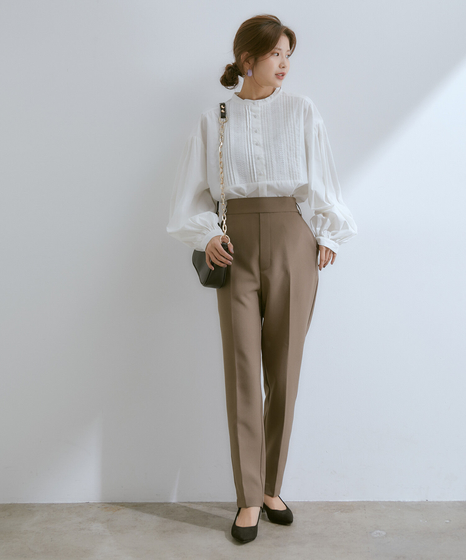 vis-a-vis「【WEB限定】レース＆タックで魅せる、フロントピンタックチュニックブラウス」|シャツ・ブラウス|