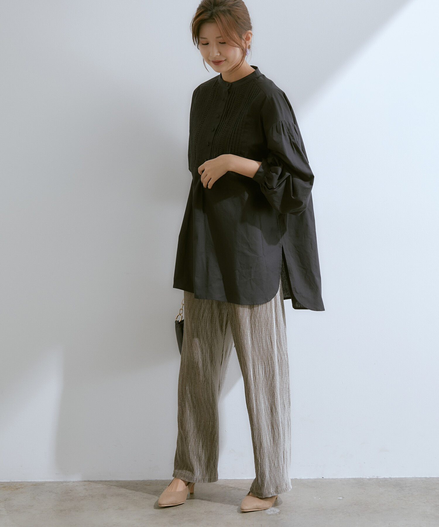 vis-a-vis「【WEB限定】レース＆タックで魅せる、フロントピンタックチュニックブラウス」|シャツ・ブラウス|