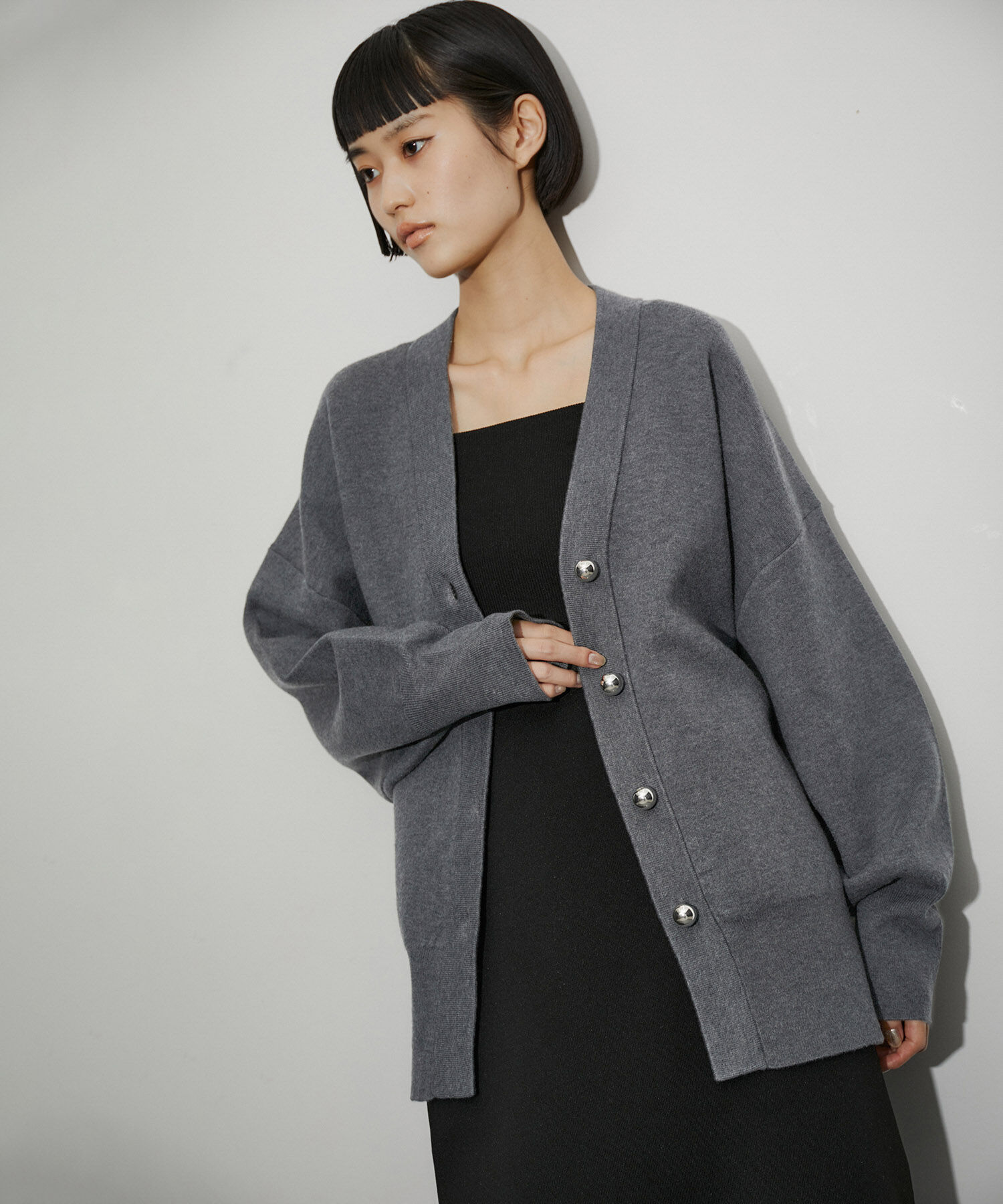 ADAM ET ROPE'「BIGボタンミドルカーディガン」|カーディガン|