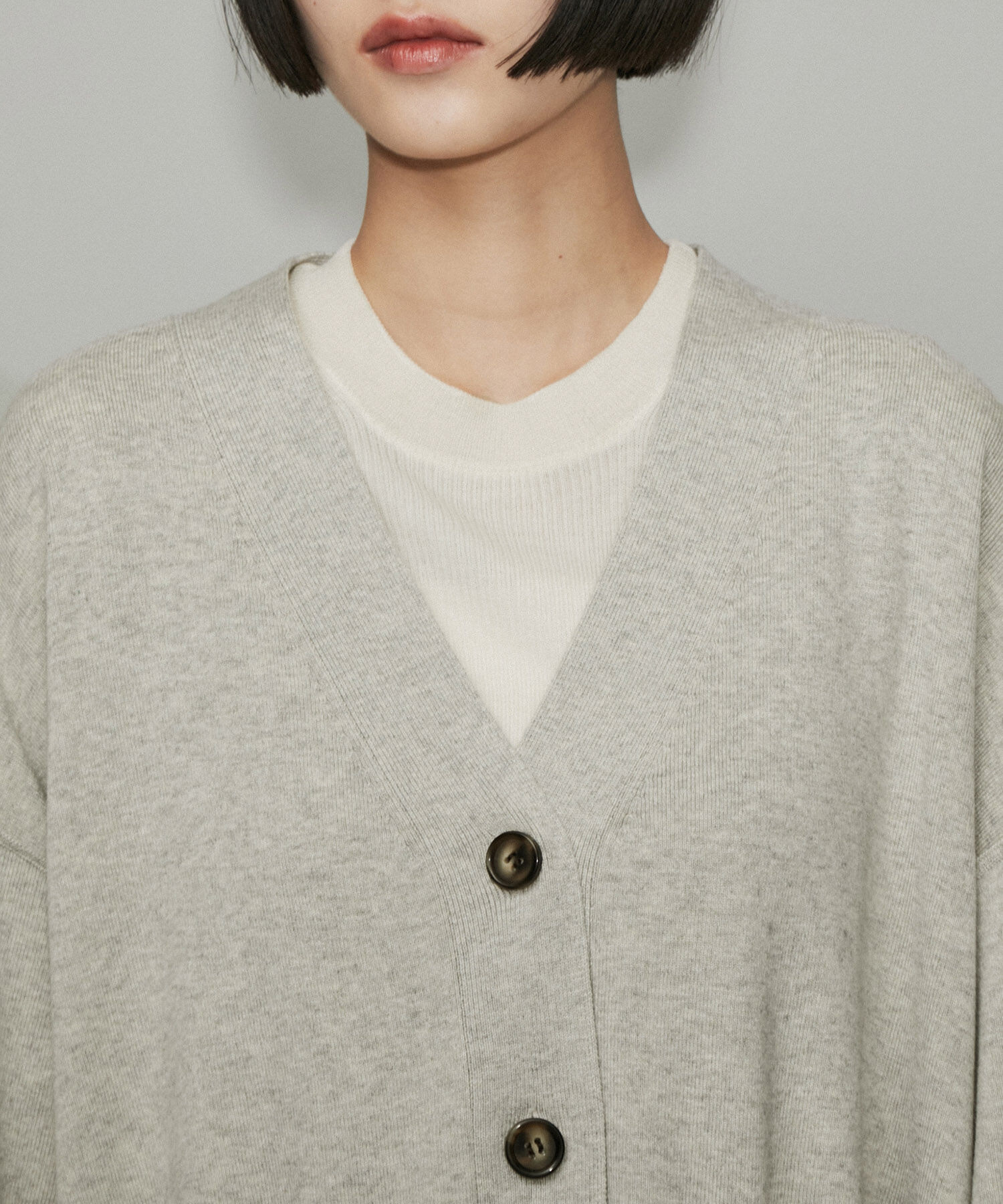 ADAM ET ROPE'「【WEB限定】カシミヤ混Vネックフォルムスリーブカーディガン」|カーディガン|