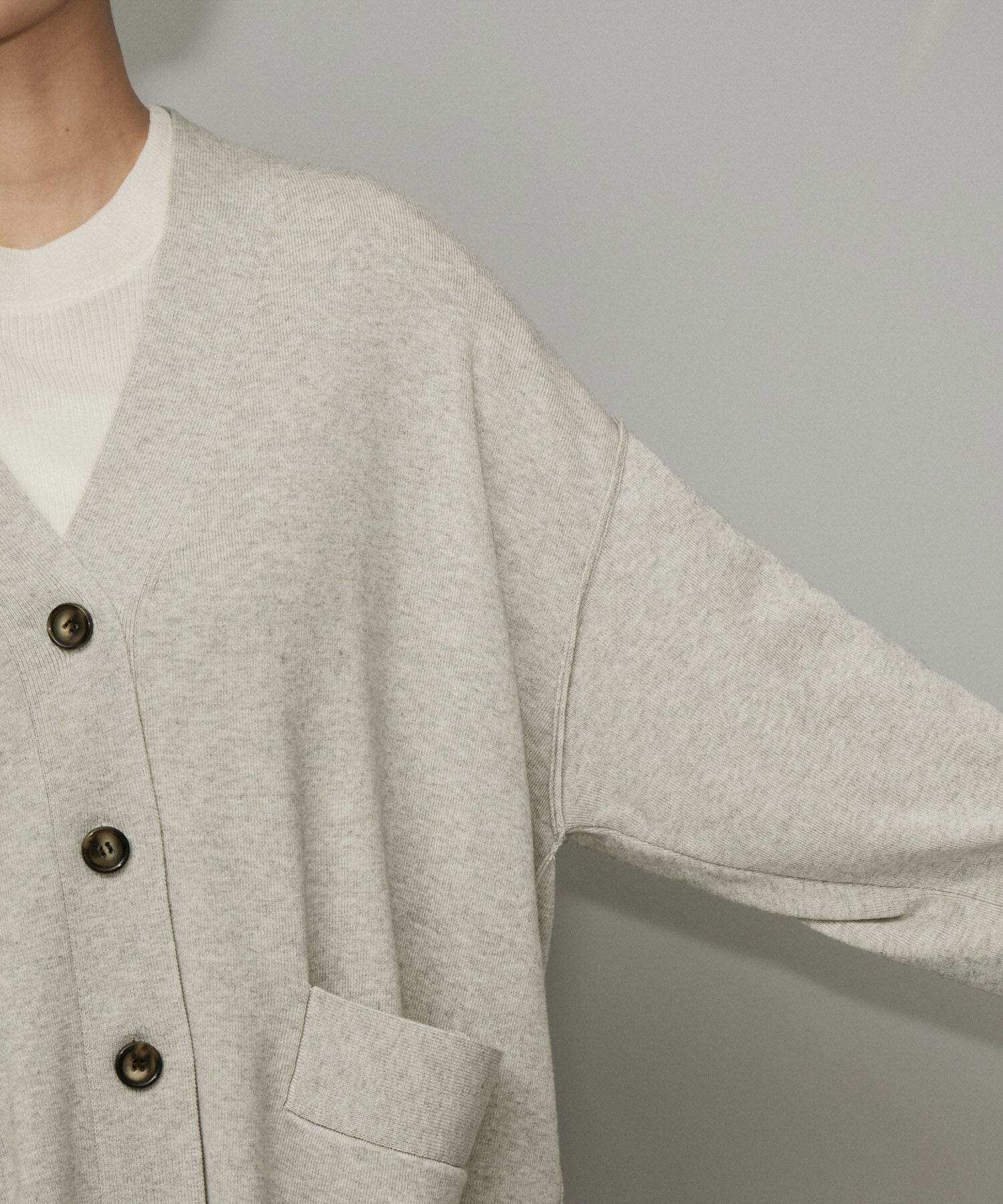 ADAM ET ROPE'「【WEB限定】カシミヤ混Vネックフォルムスリーブカーディガン」|カーディガン|