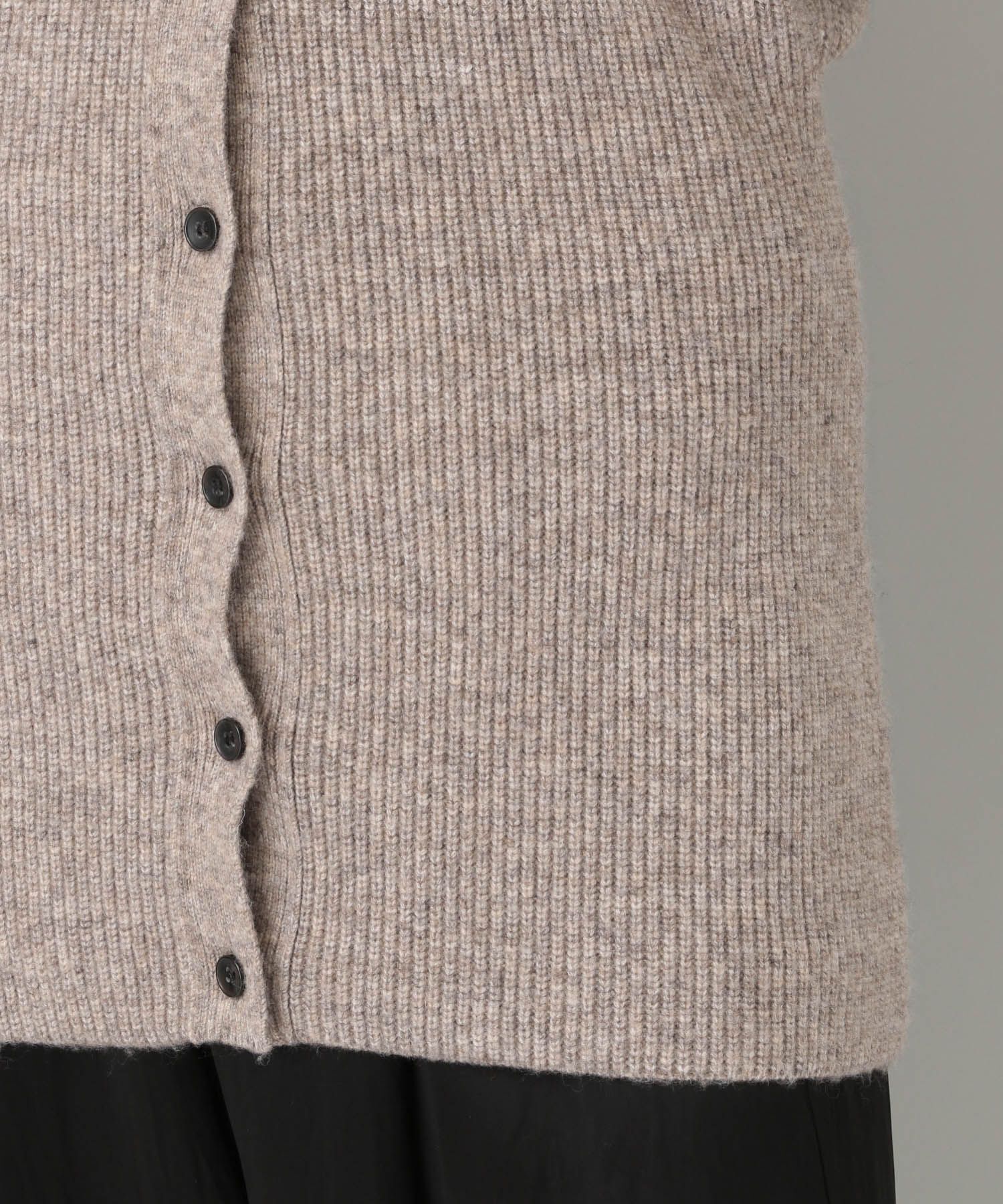 A part by 「ウエストシェイプVネックカーディガ」|ニット・セーター|