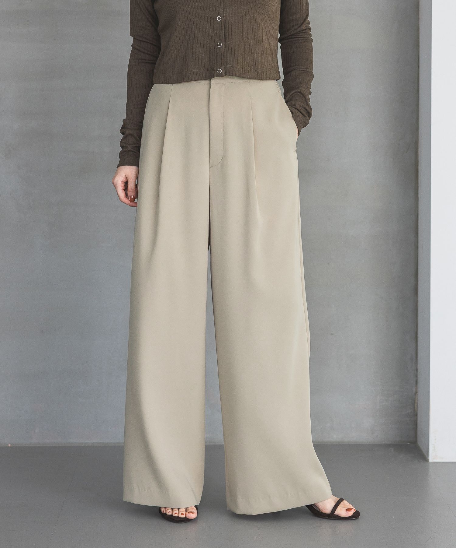 A part by 「【洗える】きれいめイージーストレートパンツ」|その他|