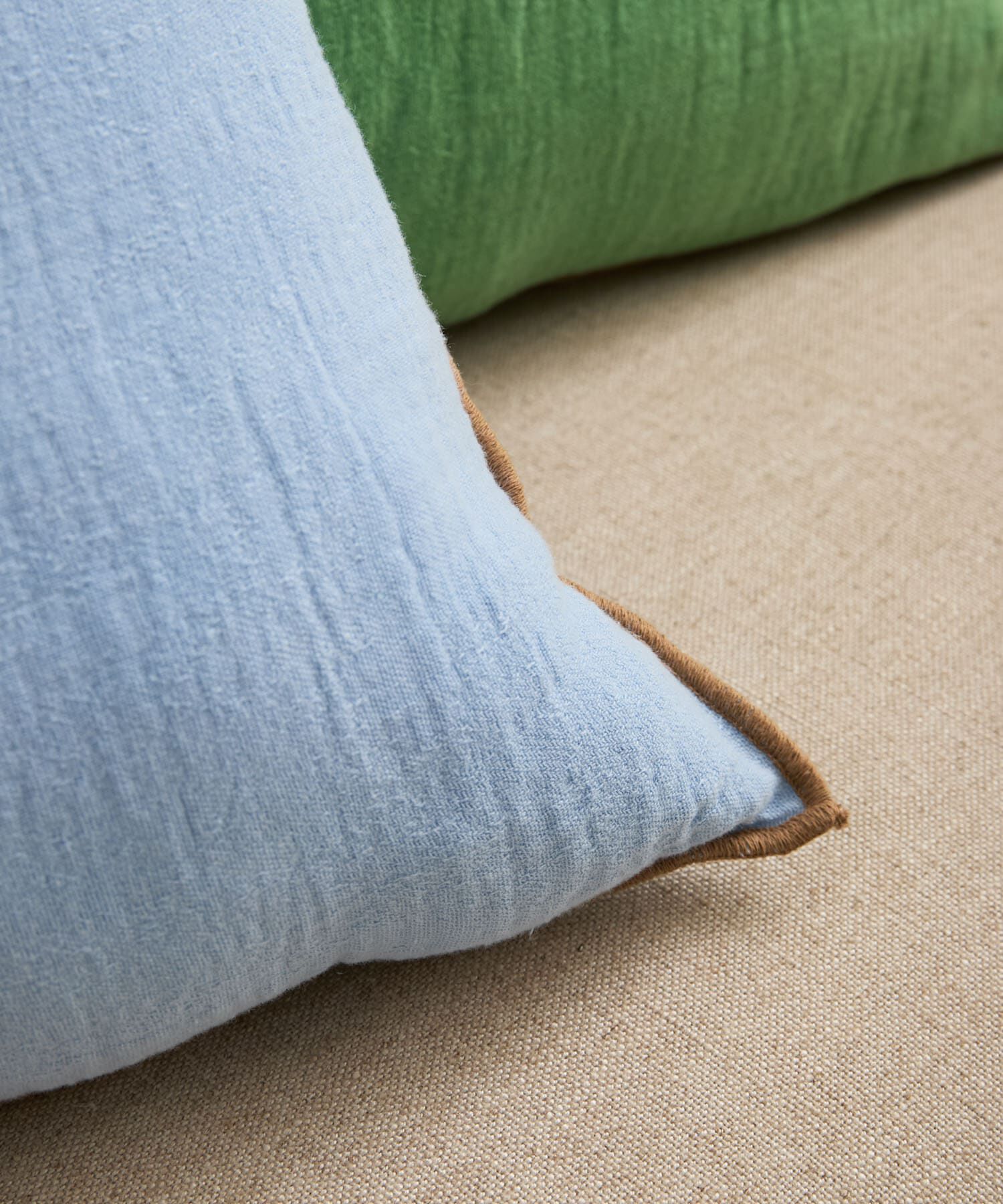 URBAN RESEARCH DOORS「BRITA SWEDEN　EVY クッションカバー 50&times;50cm」|クッション・クッションカバー|