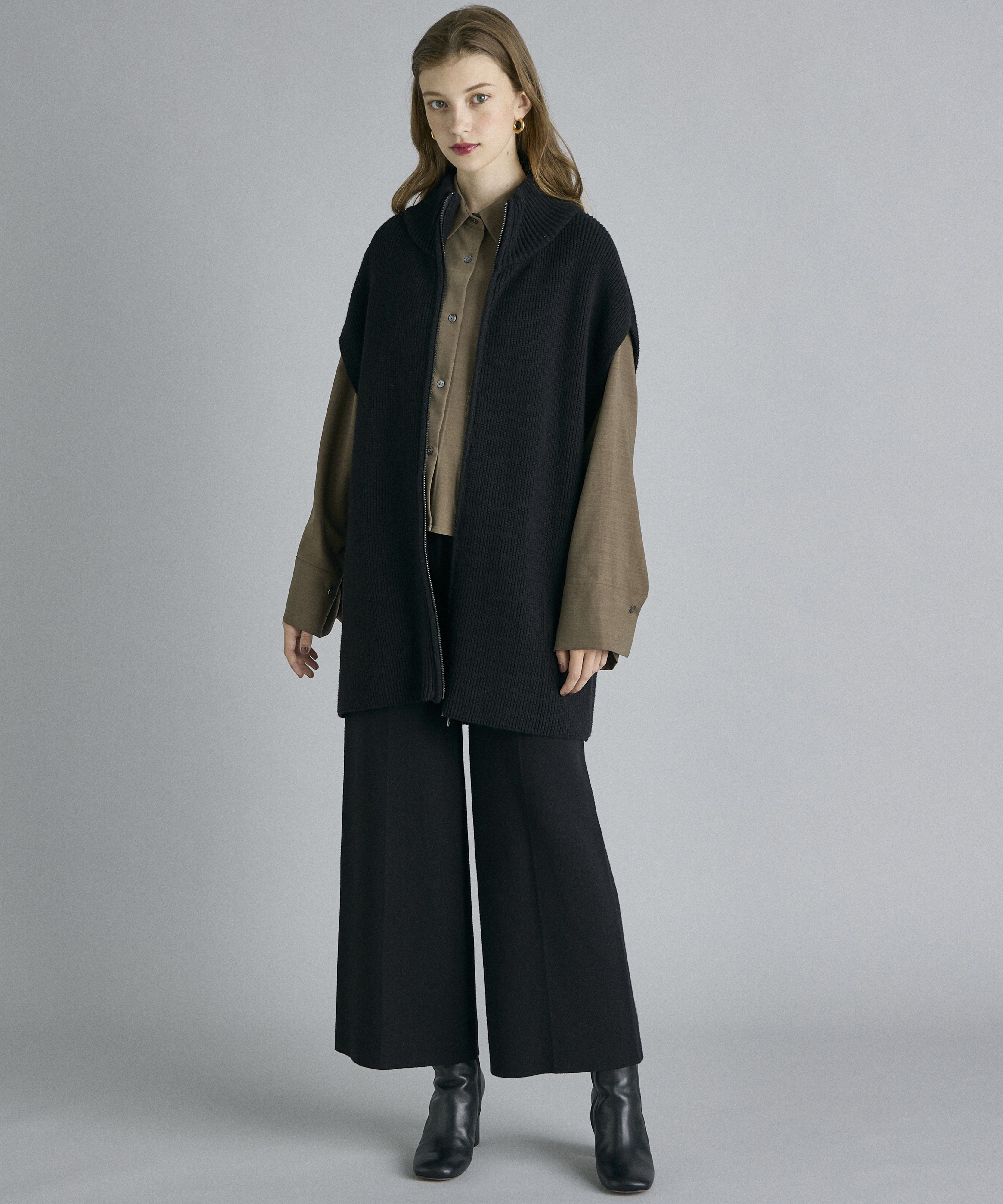 INED「《INED CLARO》ジップアップジレニットアップ」|カーディガン|