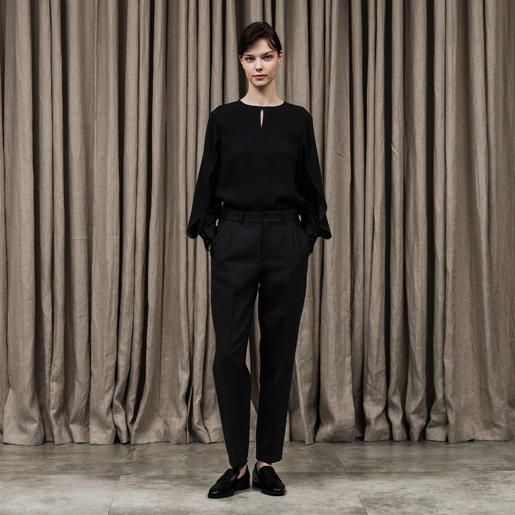 UNTITLED「シルキーダブルクロスパンツ」|その他|