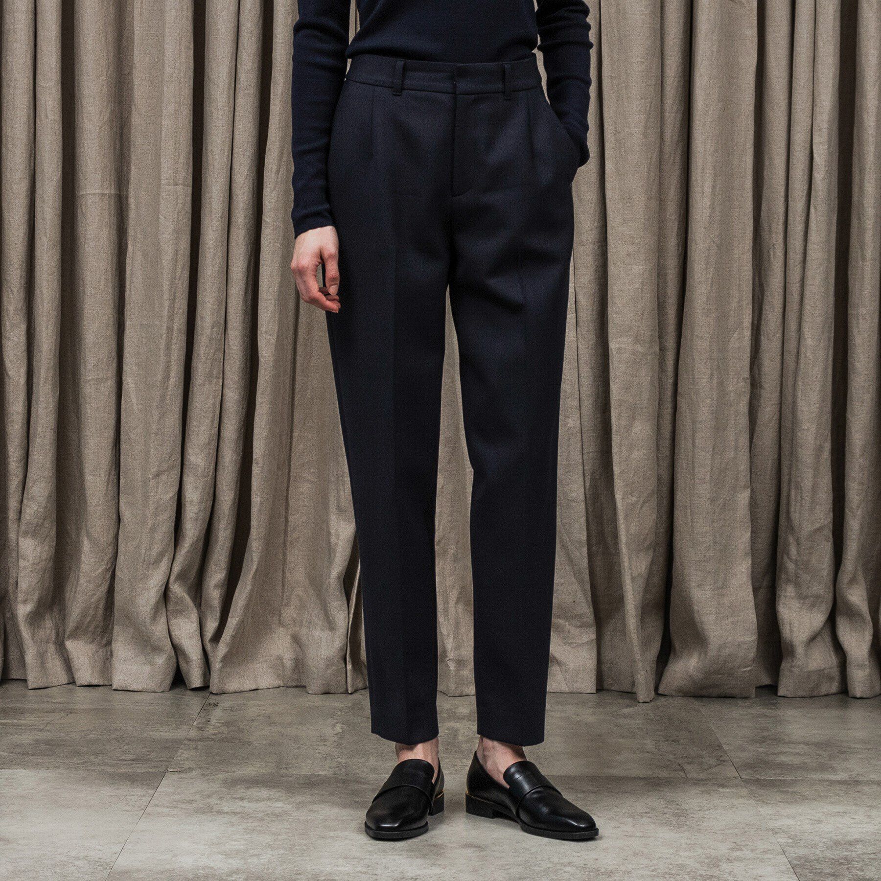 UNTITLED「シルキーダブルクロスパンツ」|その他|ネイビー(093)