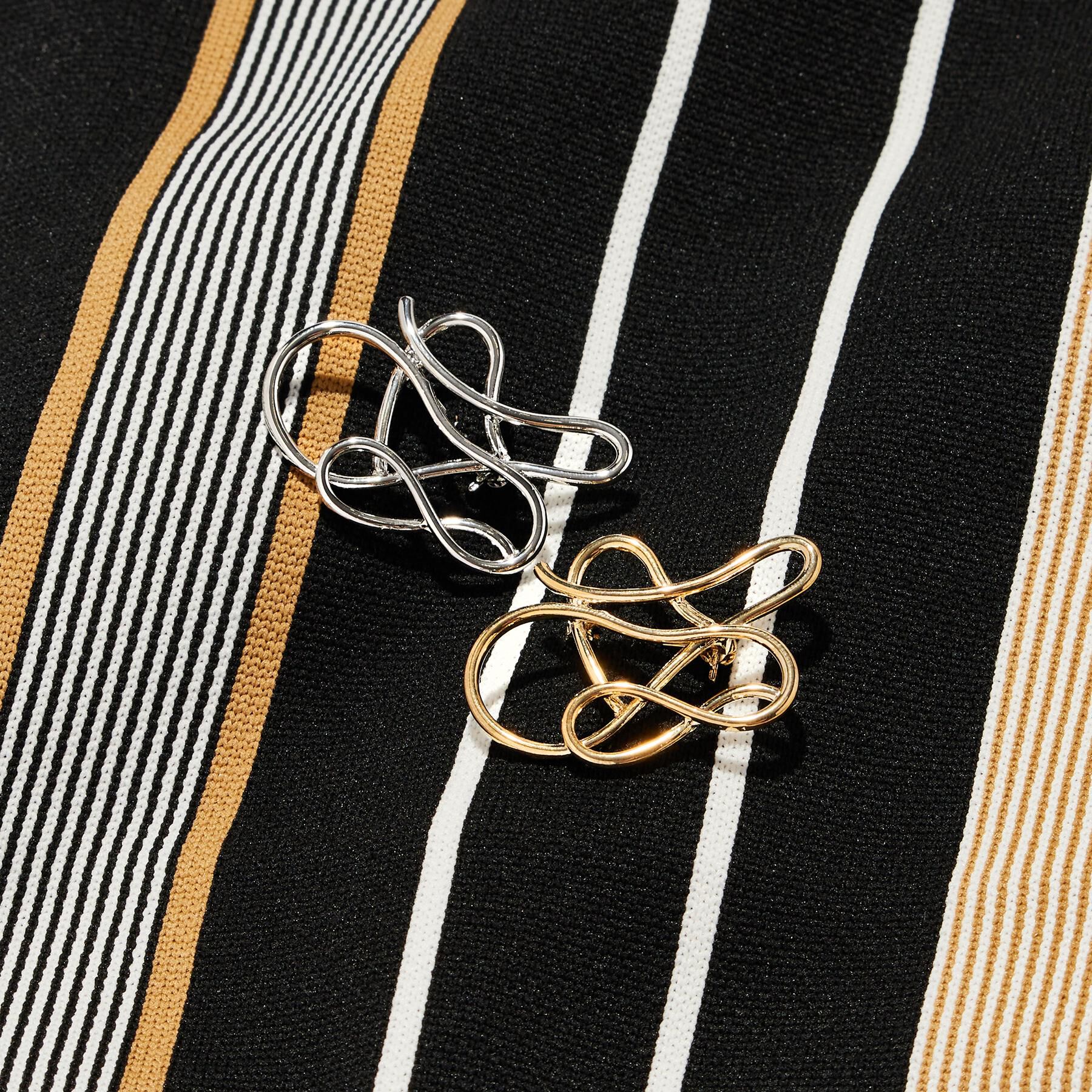 INDIVI「【セレモニー／デイリー】ラインモチーフブローチ」|ブローチ・コサージュ|