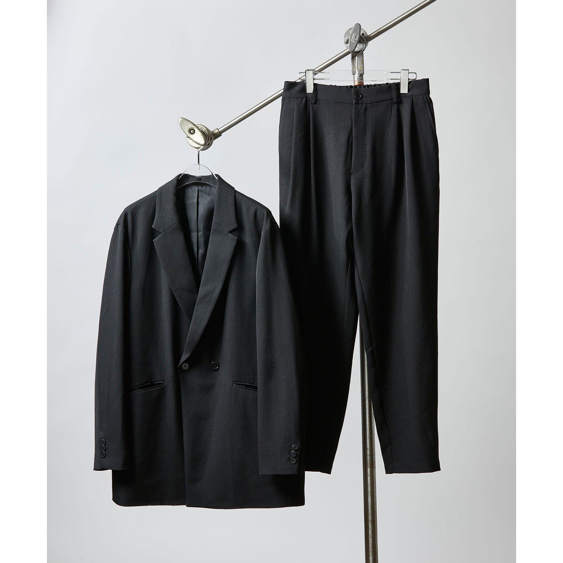 tk.TAKEO KIKUCHI「【WEB限定】2点セット　オーバーラフセミダブルセットアップ（ダブル＆シングルジャケット）」|スーツ|ブラック(019)