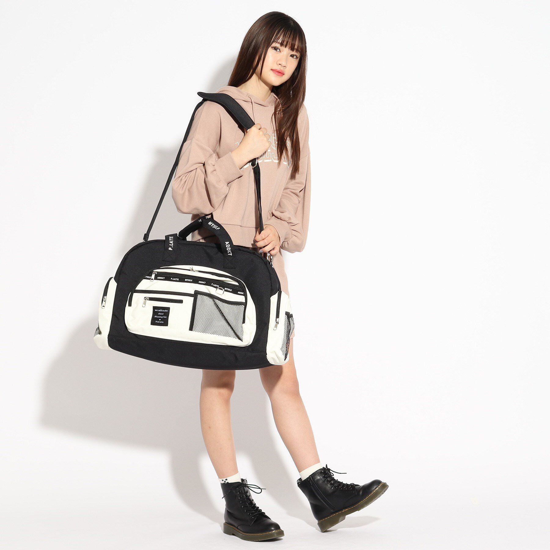 PINK-latte「【容量約45L】13、000個突破！修学旅行マスト！トラベルボストン」|ボストンバッグ|